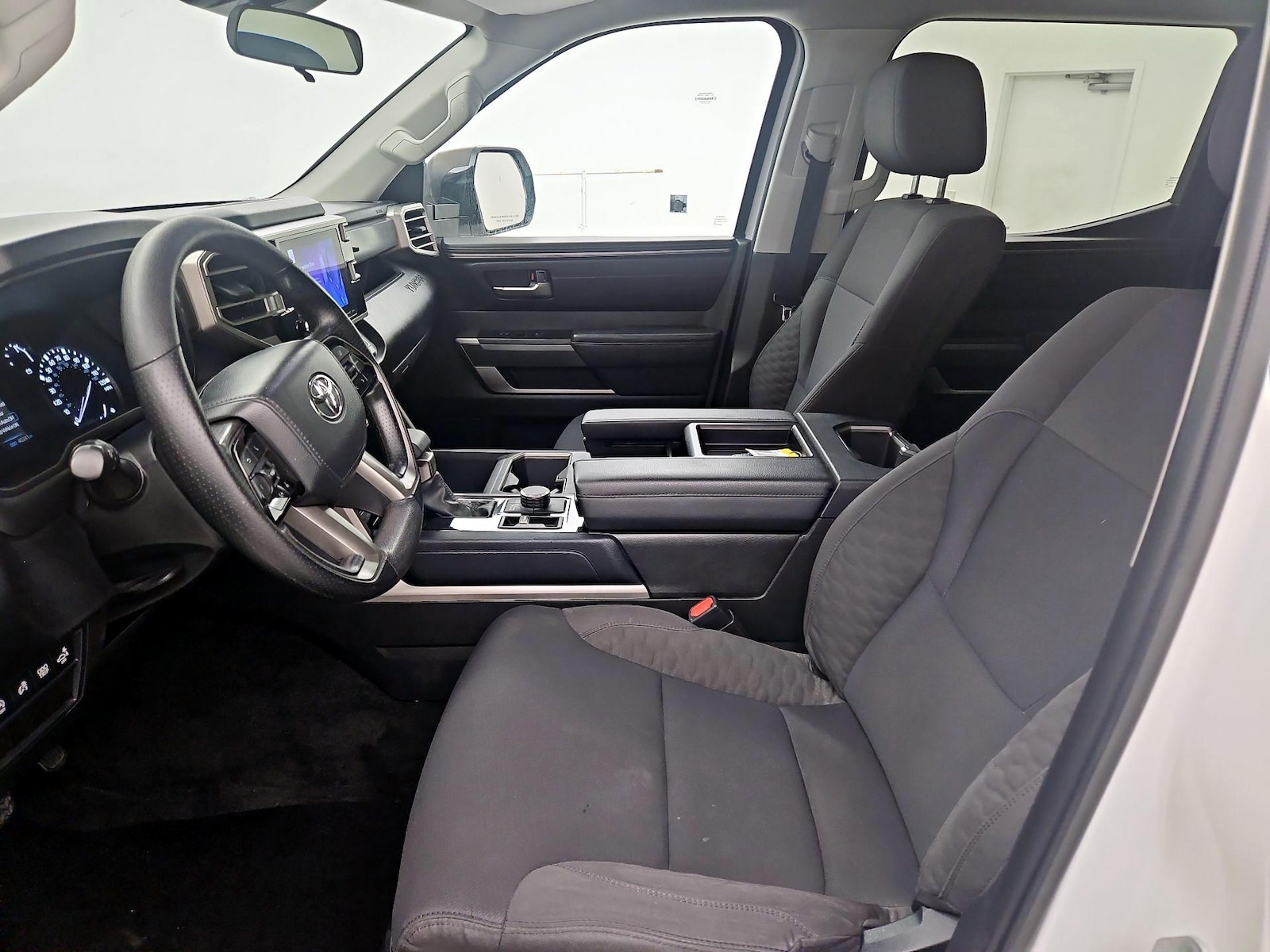 2024 Toyota Tundra SR5 - Photo 12
