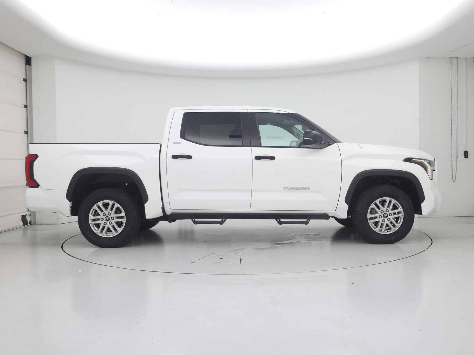 2024 Toyota Tundra SR5 - Photo 8