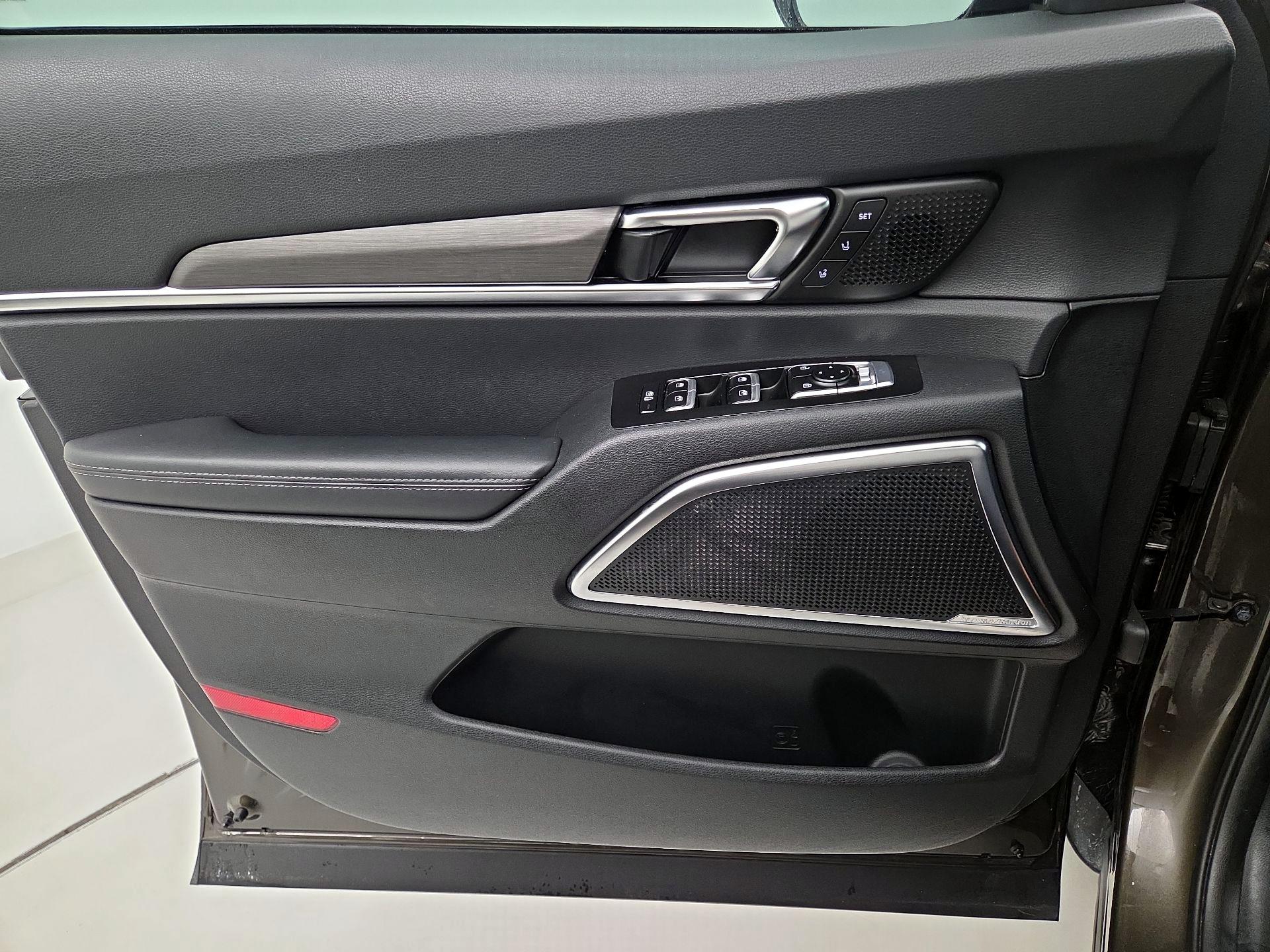 Thumbnail: 2023 Kia Telluride - 12