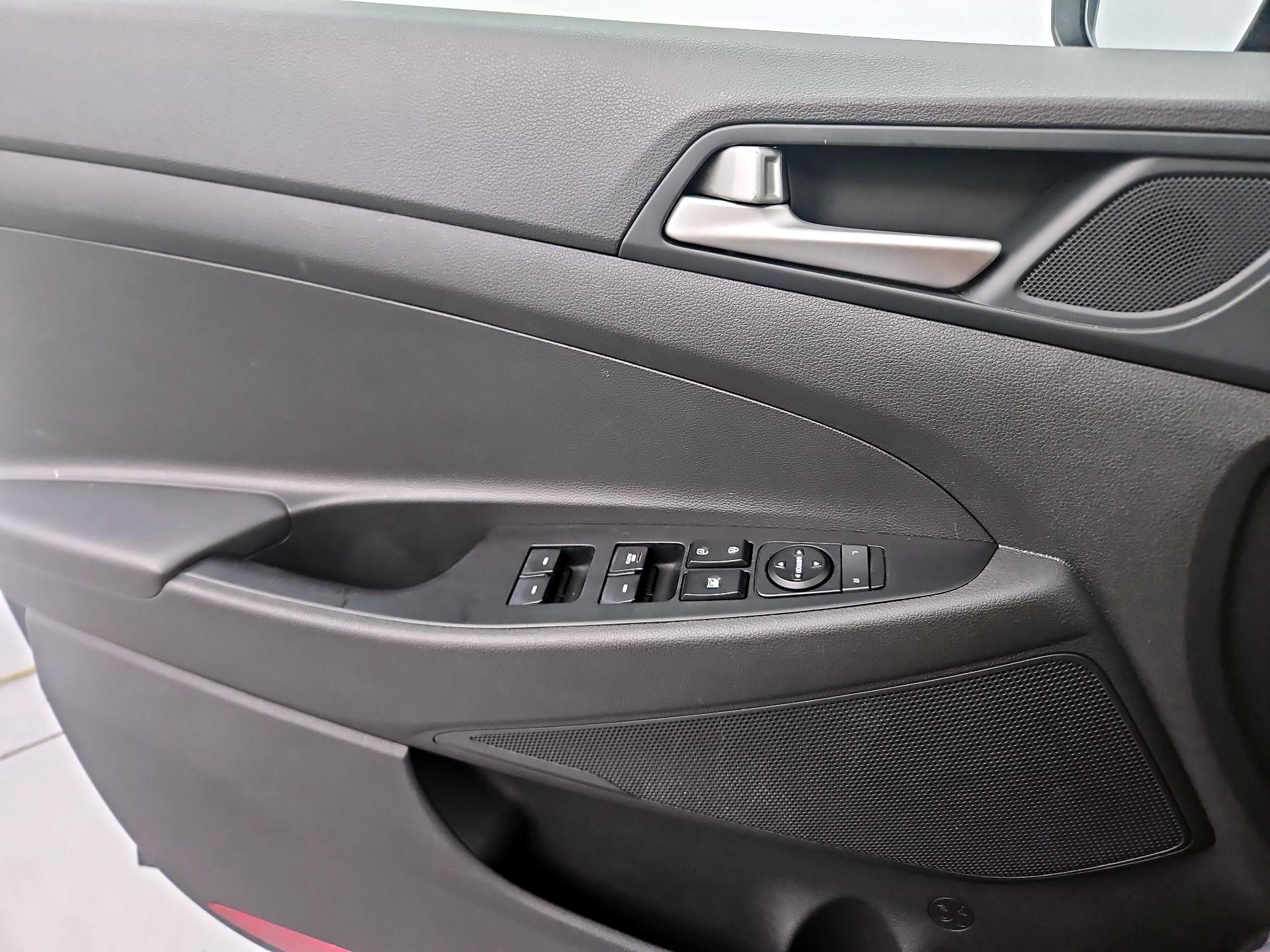 Thumbnail: 2020 Hyundai Tucson - 10