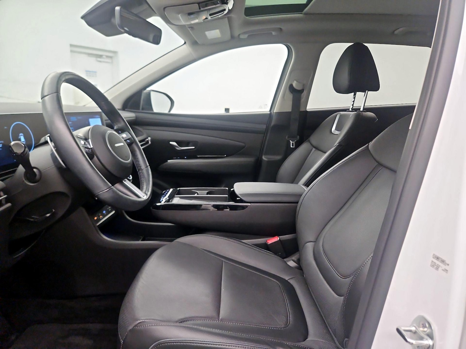 2025 Hyundai Tucson Limited - Photo 10