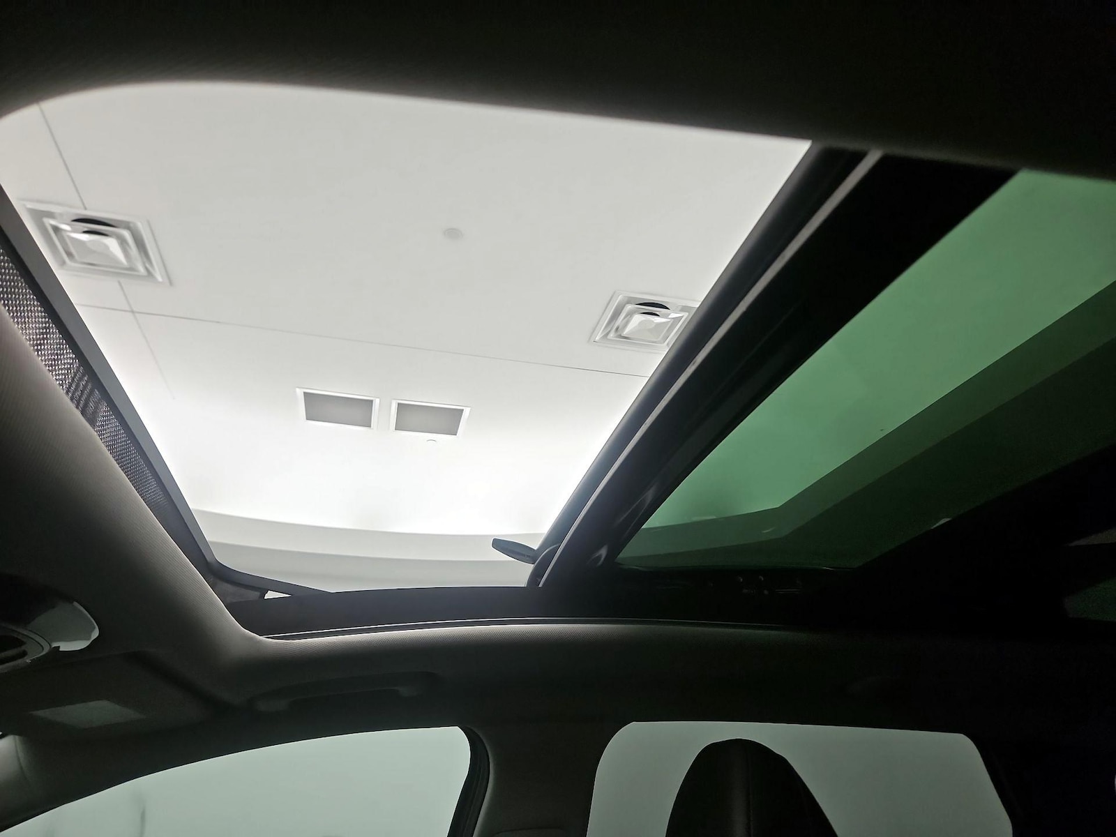 2025 Hyundai Tucson Limited - Photo 18