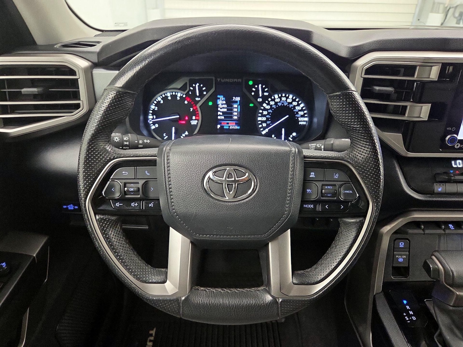 2024 Toyota Tundra SR5 - Photo 11
