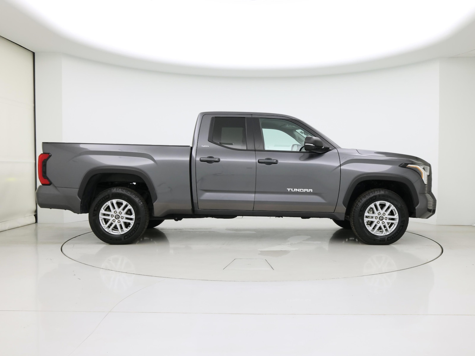 2024 Toyota Tundra SR5 - Photo 8