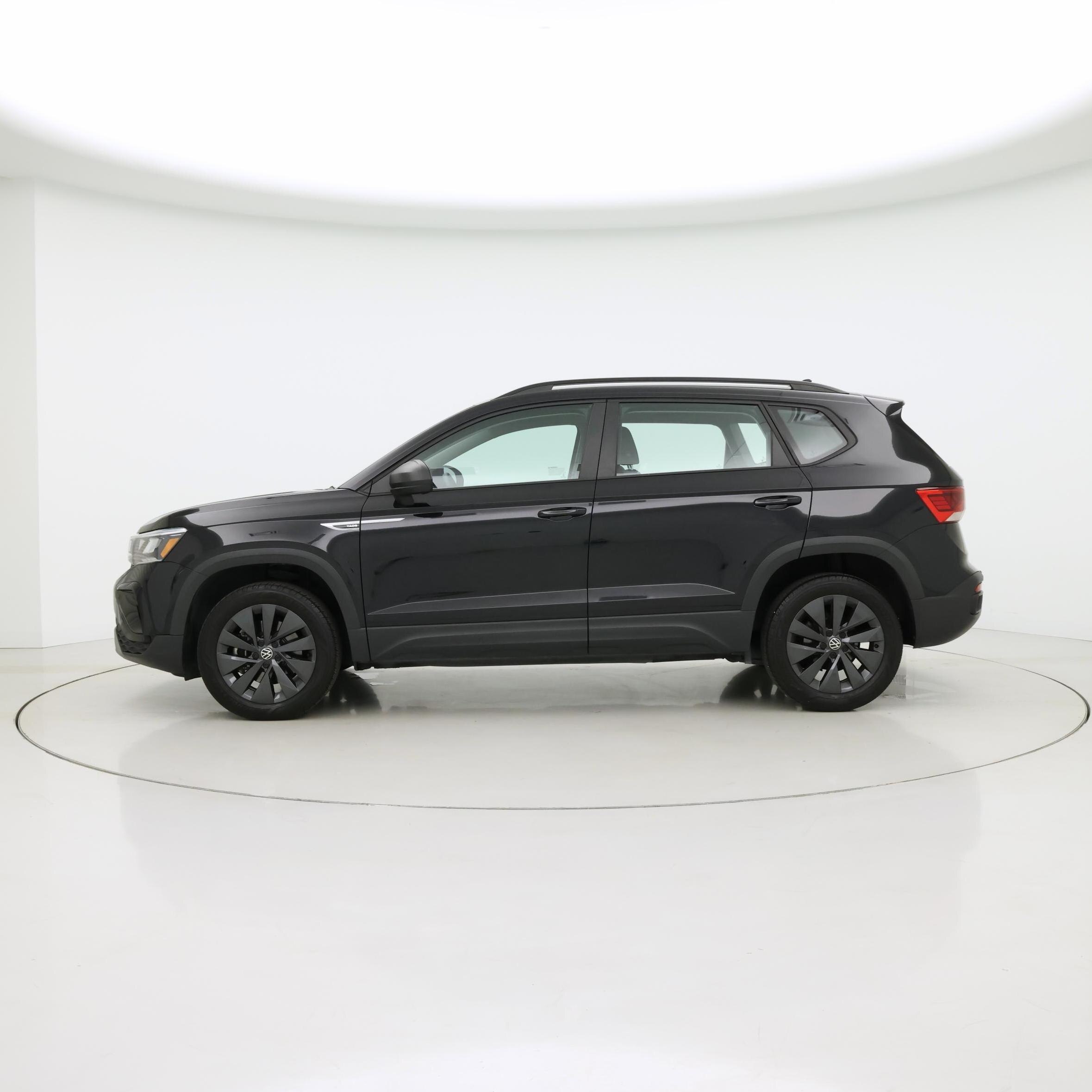 Thumbnail: 2023 Volkswagen Taos - 3