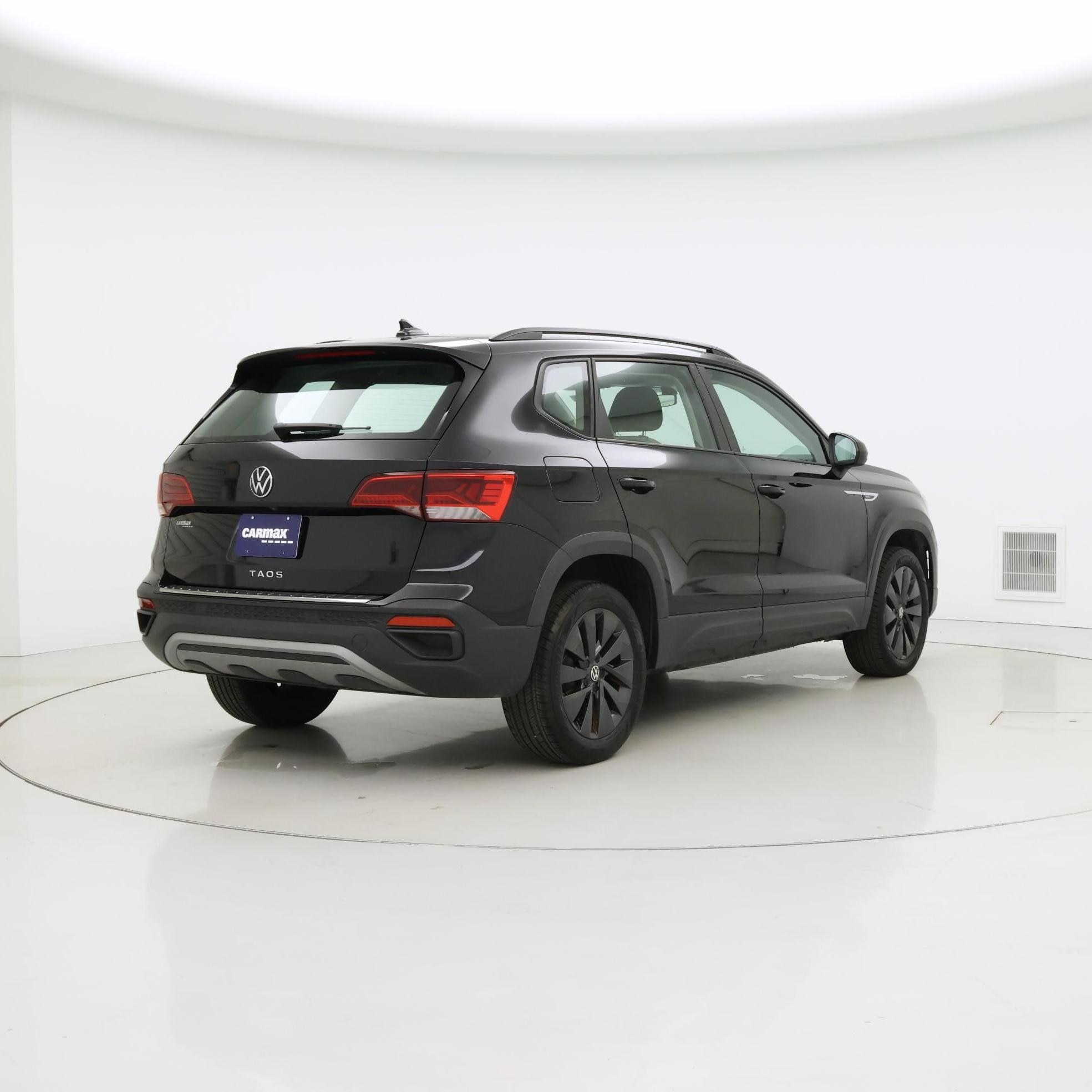 Thumbnail: 2023 Volkswagen Taos - 8