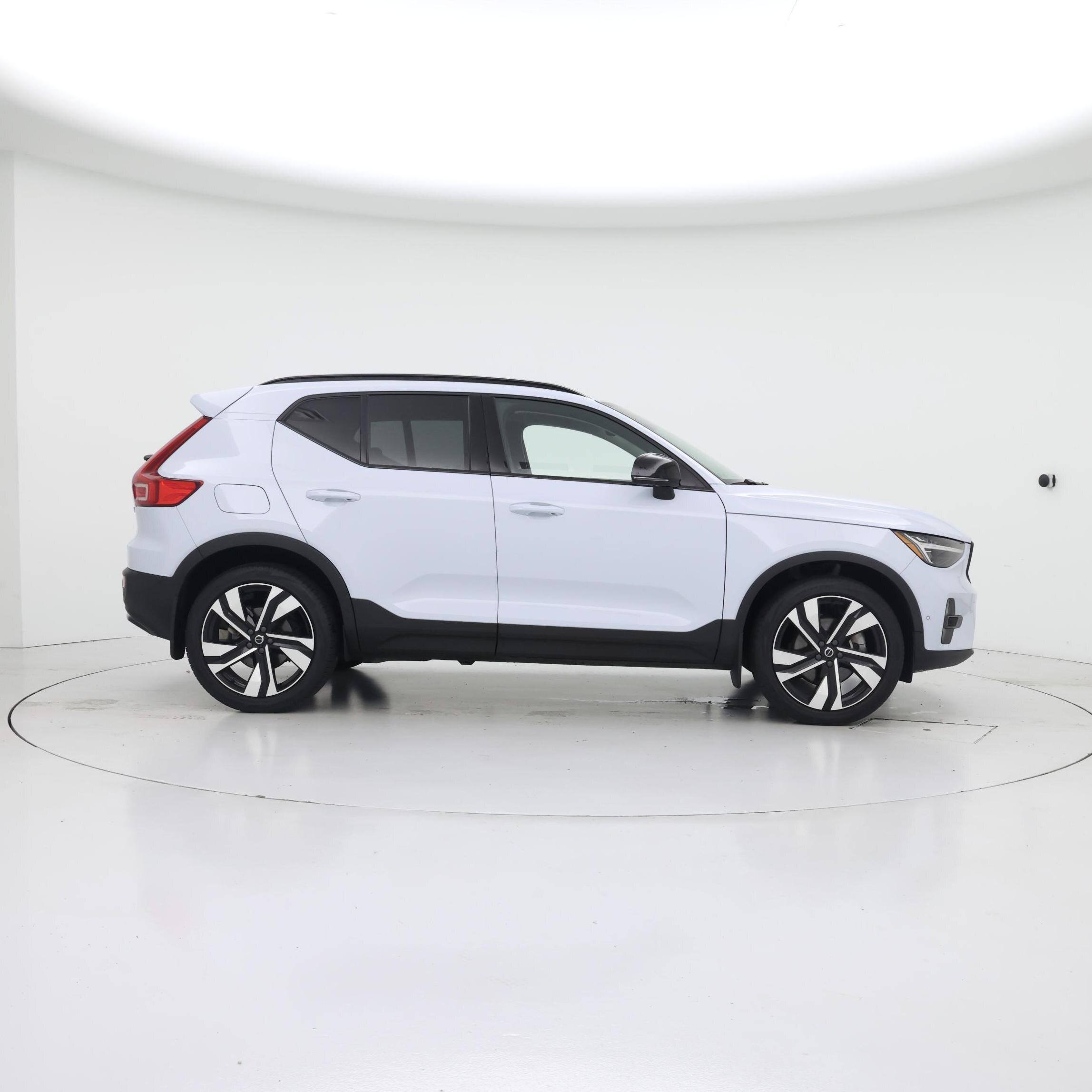 Thumbnail: 2024 Volvo XC40 - 7