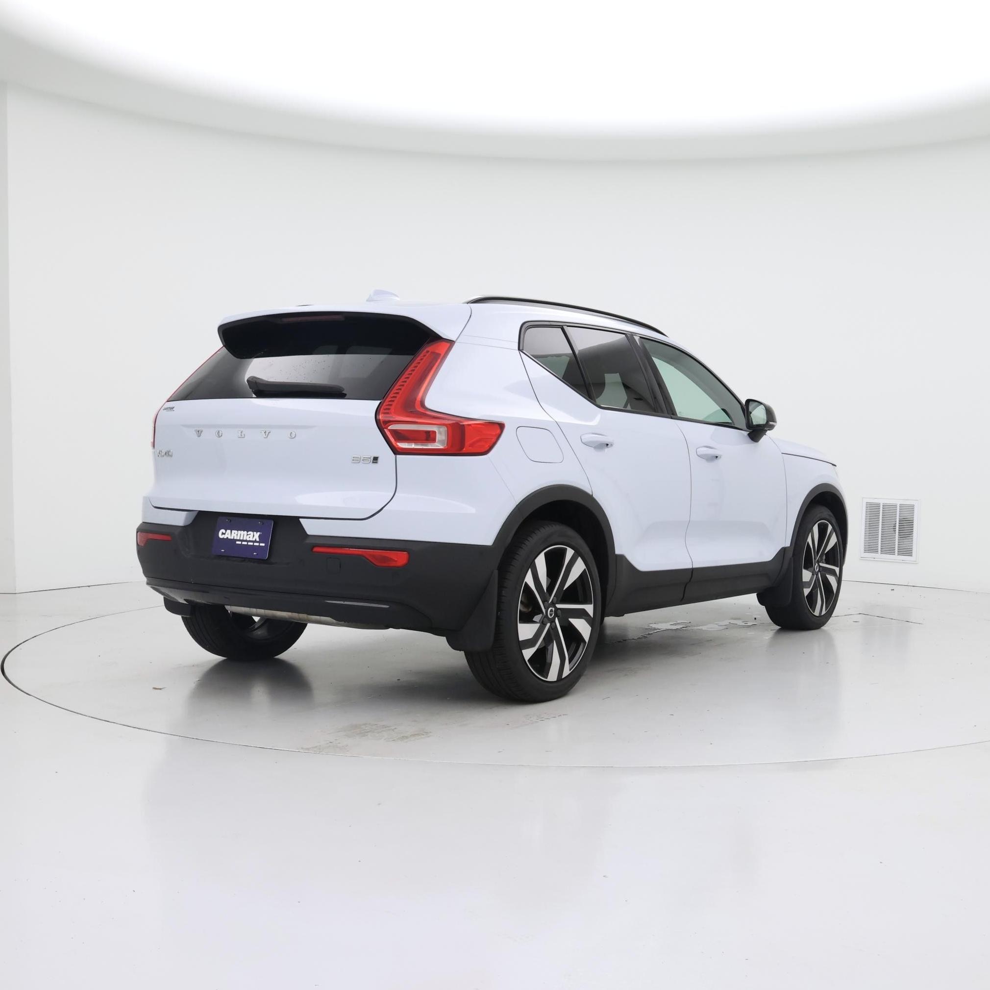 Thumbnail: 2024 Volvo XC40 - 8