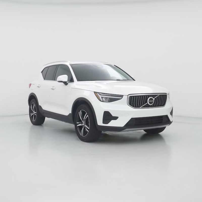 2025 Volvo XC40 B5 Core Bright Theme