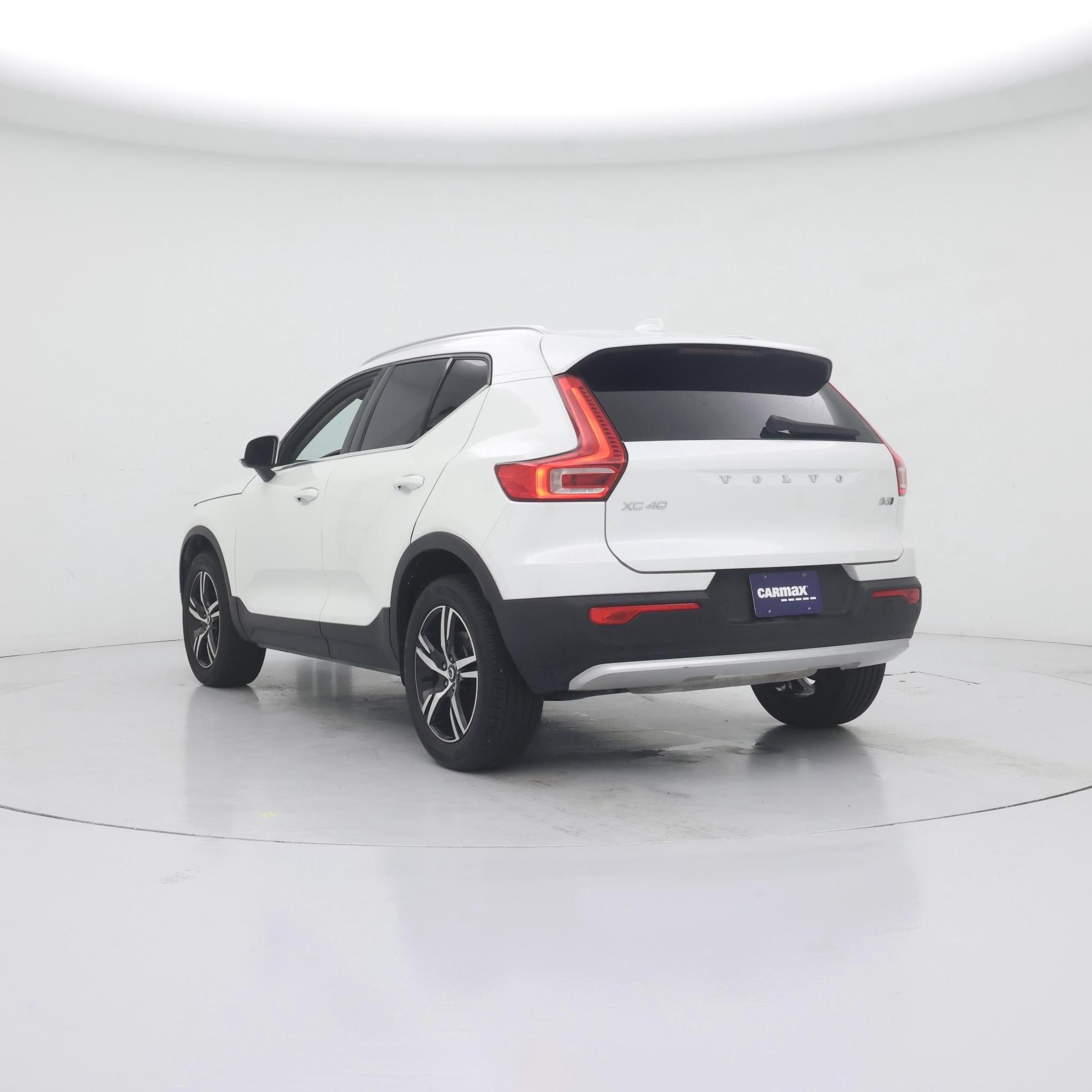 Thumbnail: 2025 Volvo XC40 - 2