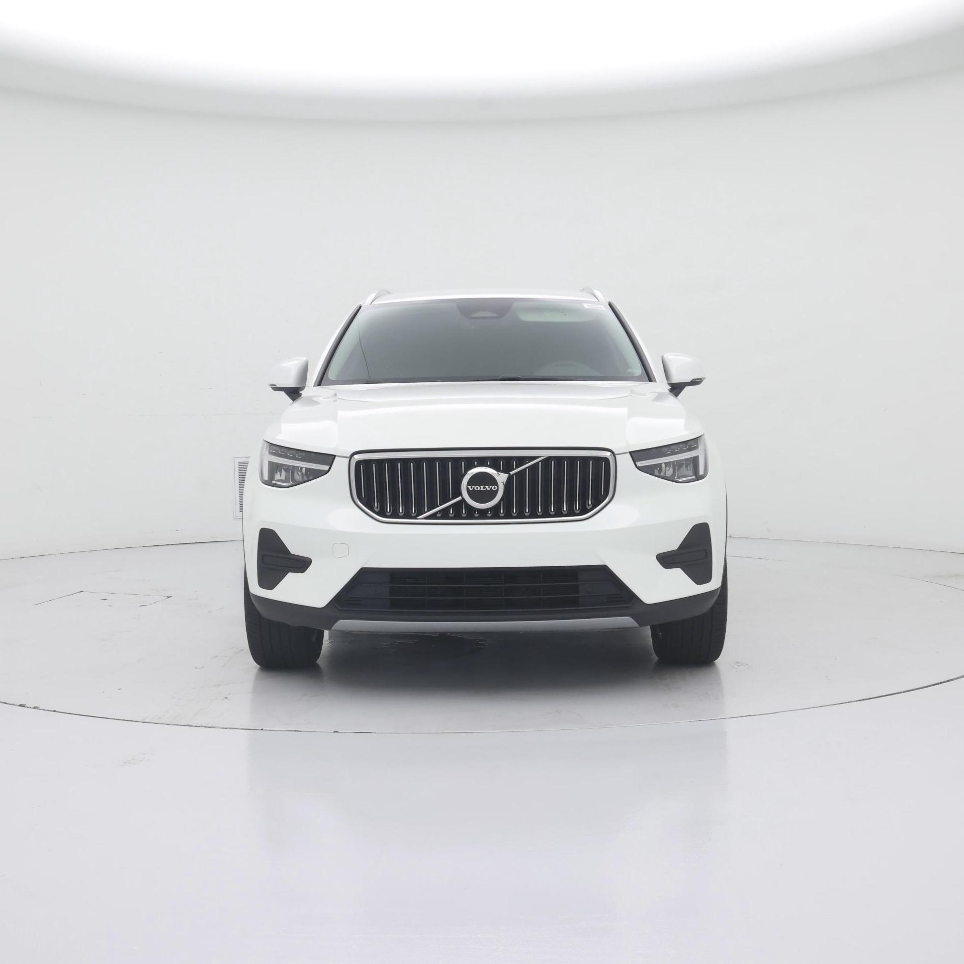 Thumbnail: 2025 Volvo XC40 - 5