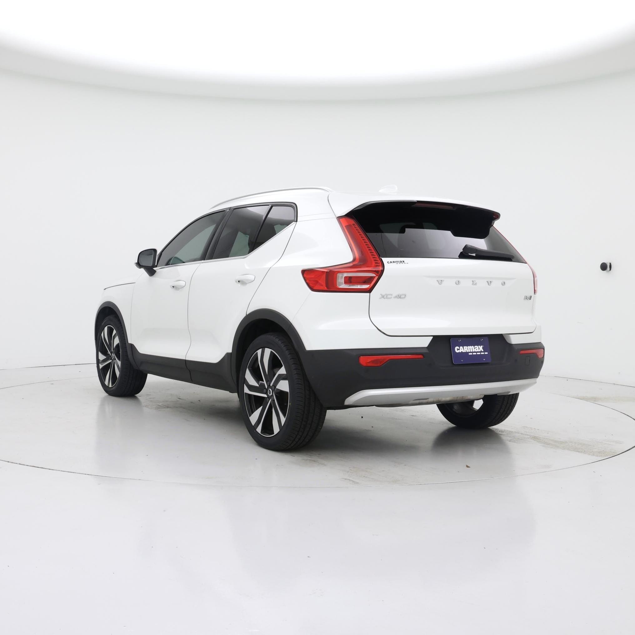 Thumbnail: 2024 Volvo XC40 - 2