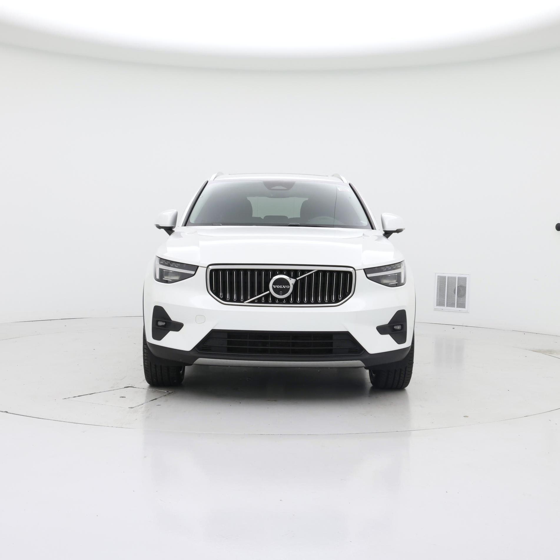 Thumbnail: 2024 Volvo XC40 - 5