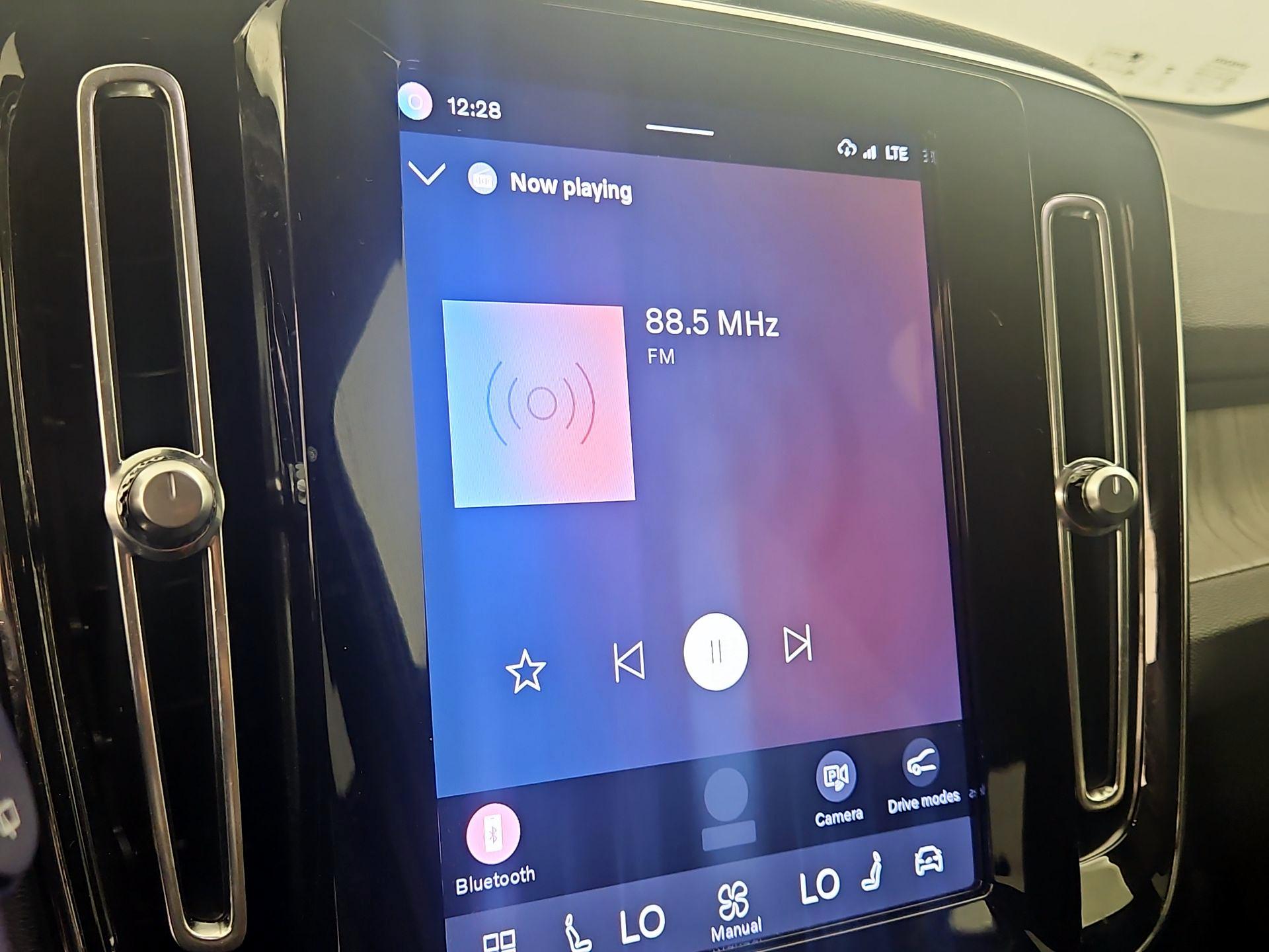 Thumbnail: 2024 Volvo XC40 - 15