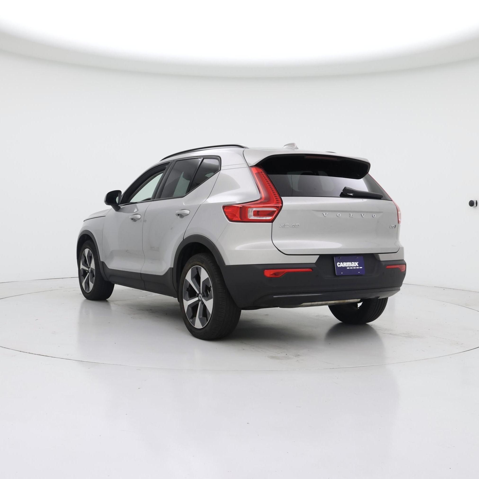 Thumbnail: 2024 Volvo XC40 - 2