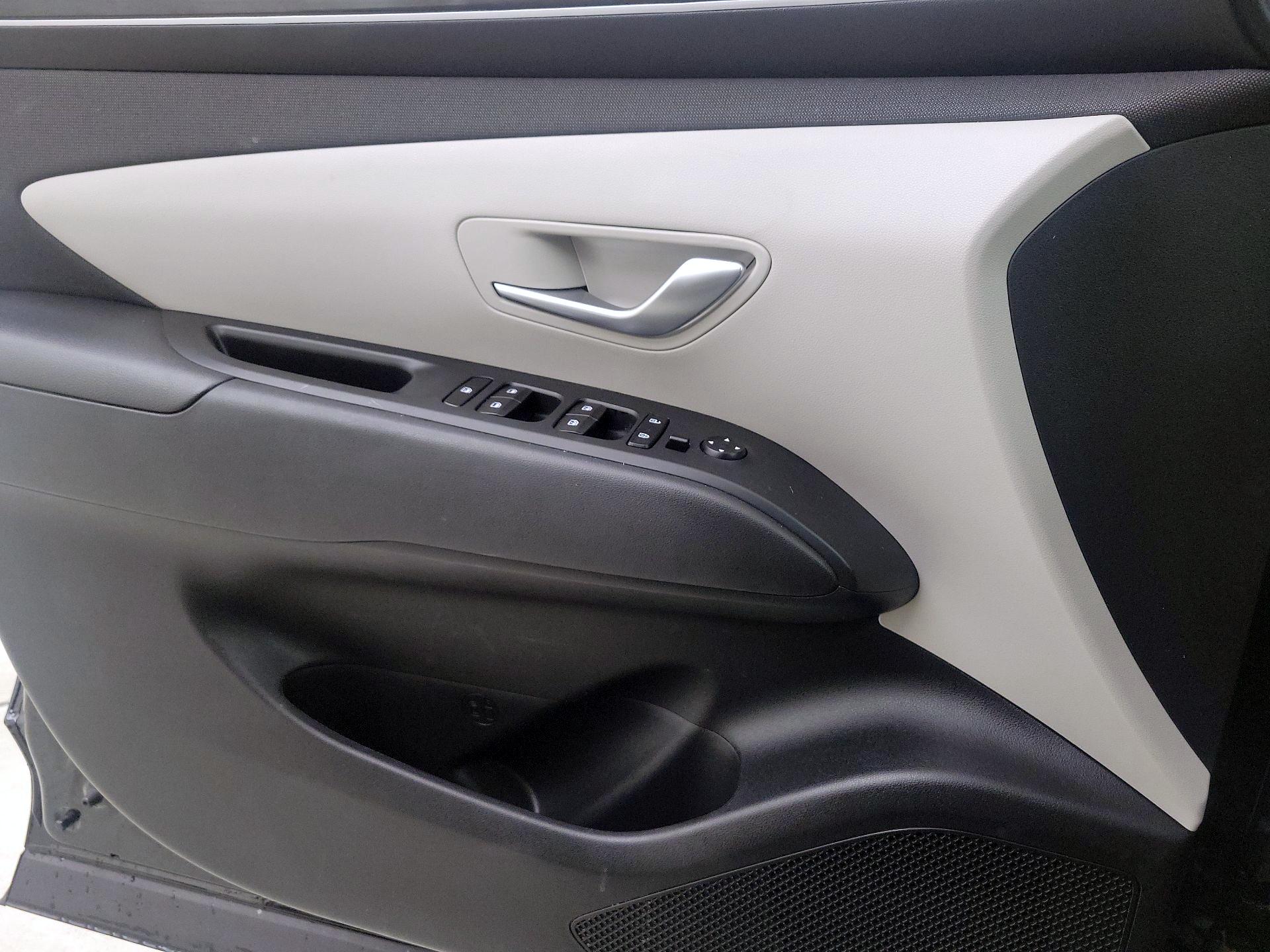 Thumbnail: 2023 Hyundai Tucson - 12