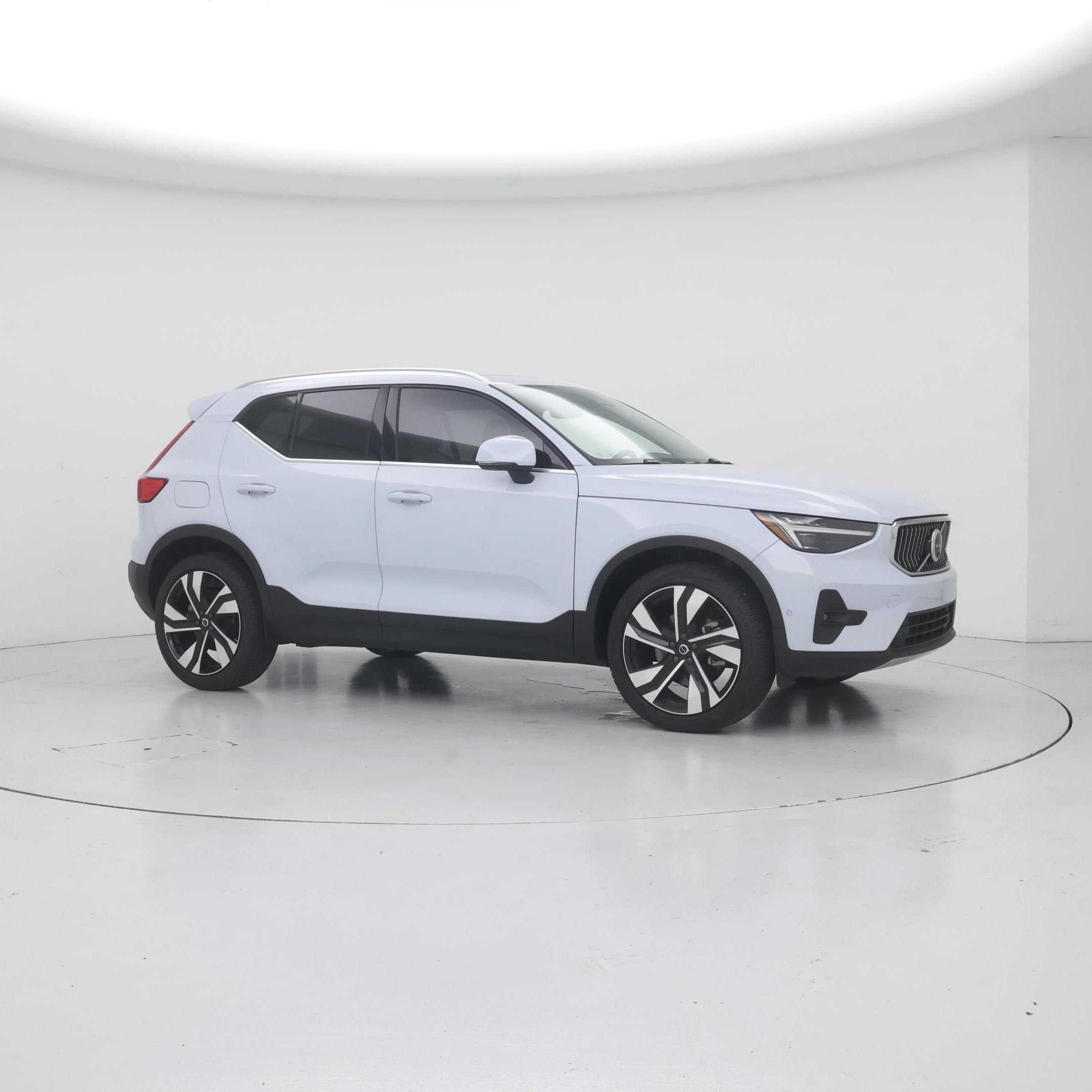 Thumbnail: 2024 Volvo XC40 - 8