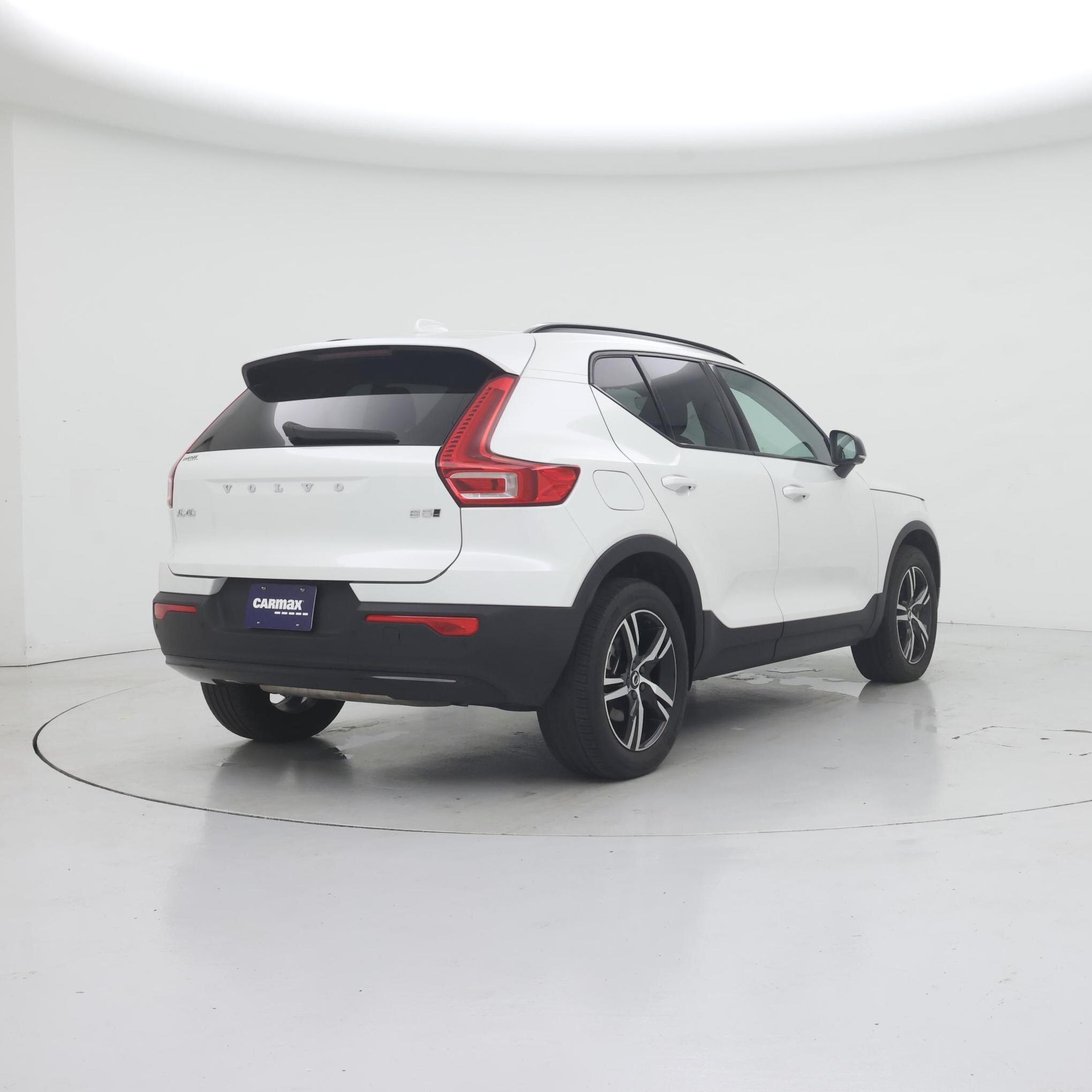Thumbnail: 2024 Volvo XC40 - 8