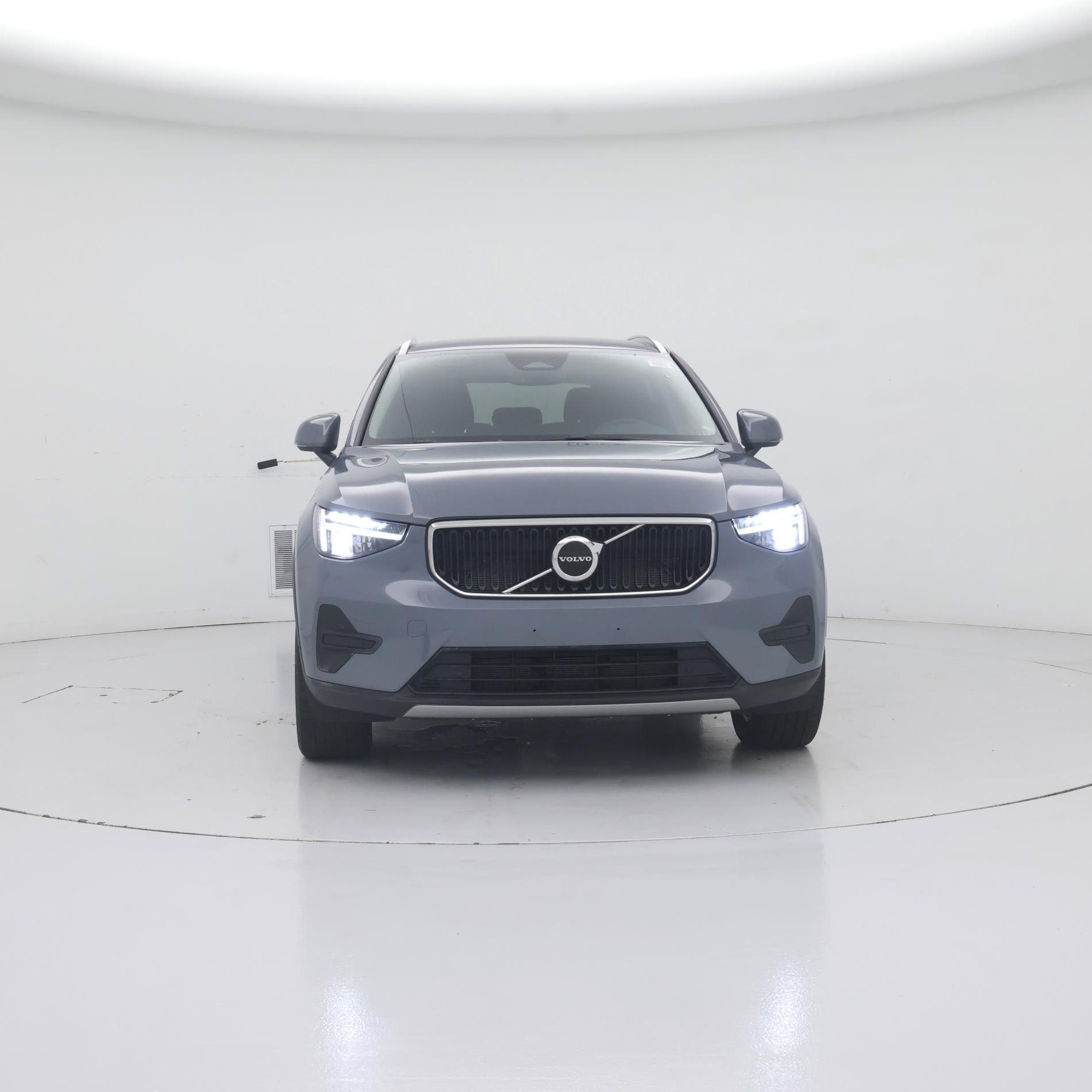 Thumbnail: 2023 Volvo XC40 - 5