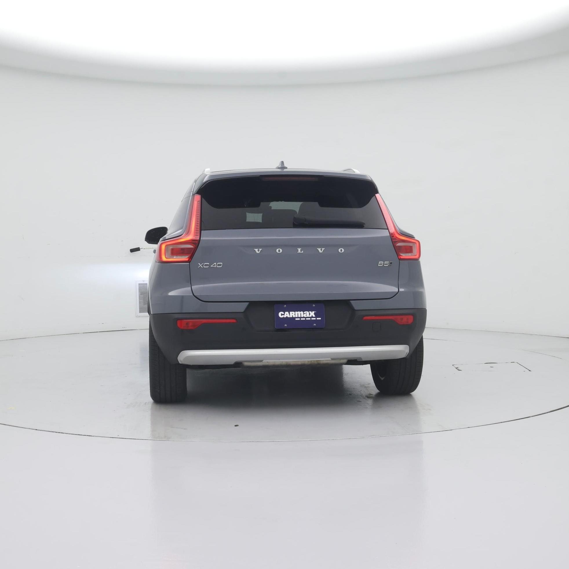Thumbnail: 2023 Volvo XC40 - 6