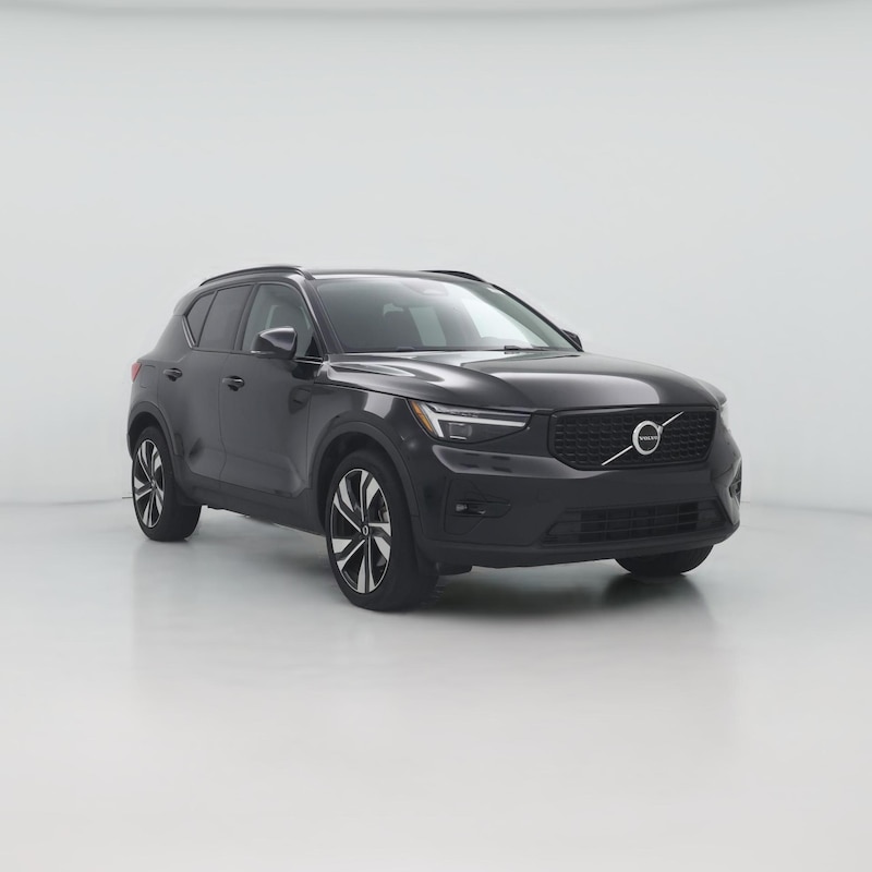 2023 Volvo XC40 B4 Ultimate Dark Theme