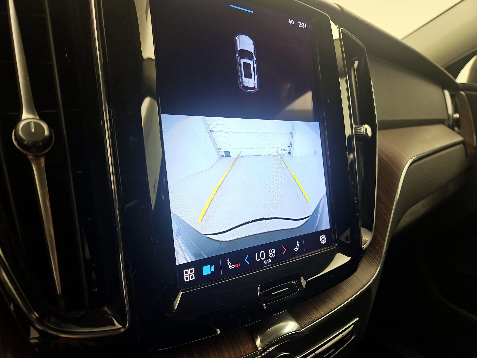 Thumbnail: 2023 Volvo XC60 - 15