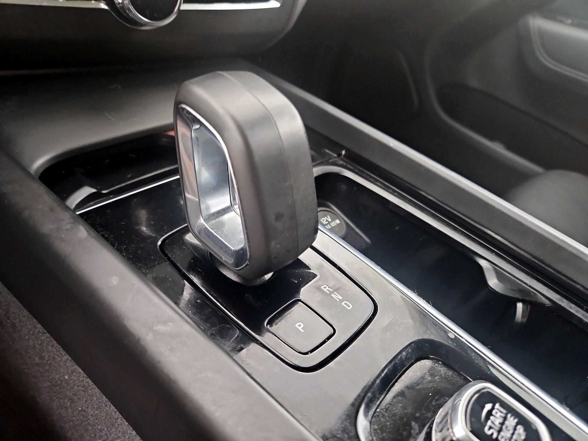 Thumbnail: 2023 Volvo XC60 - 18