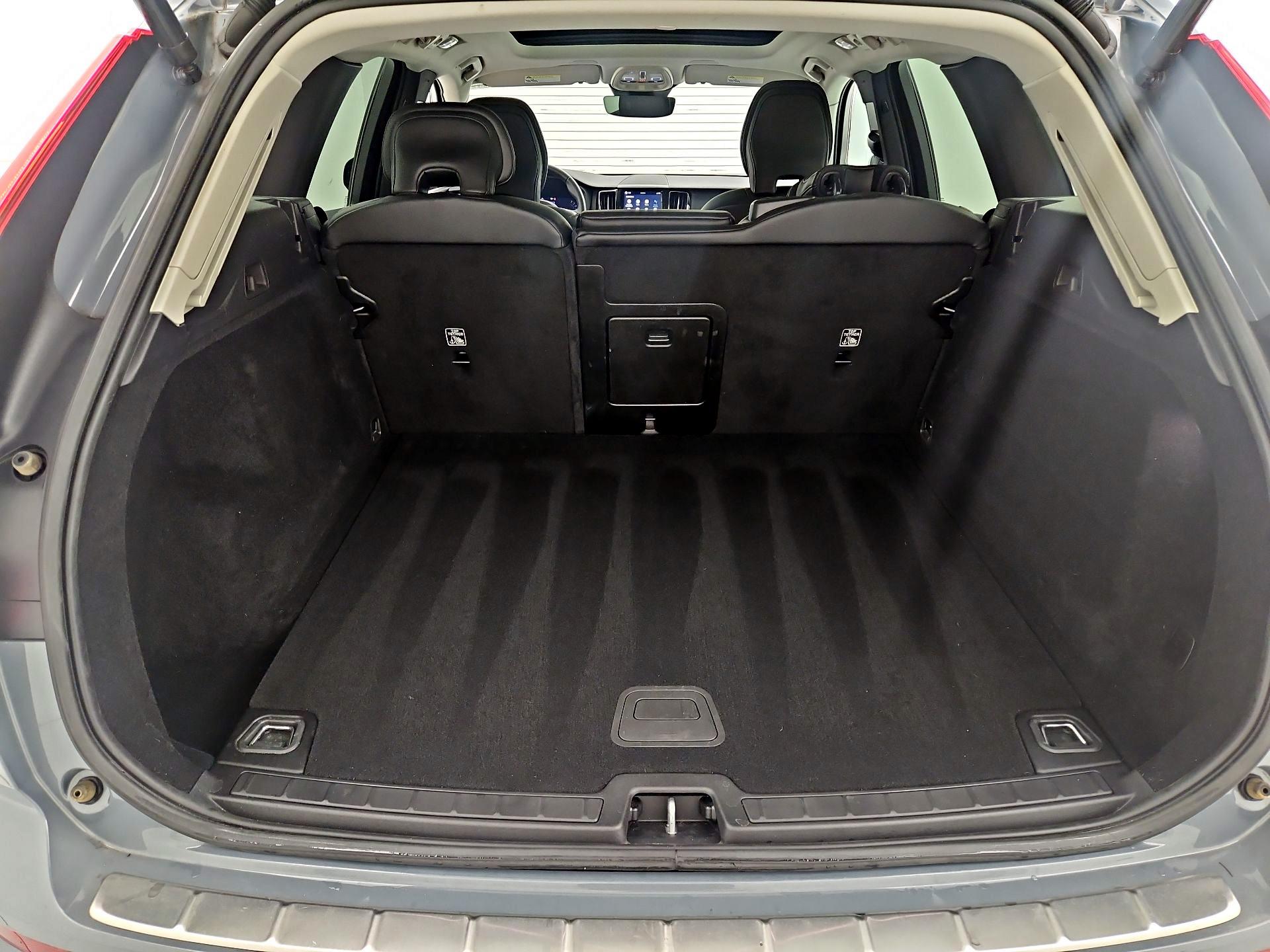 Thumbnail: 2024 Volvo XC60 - 20