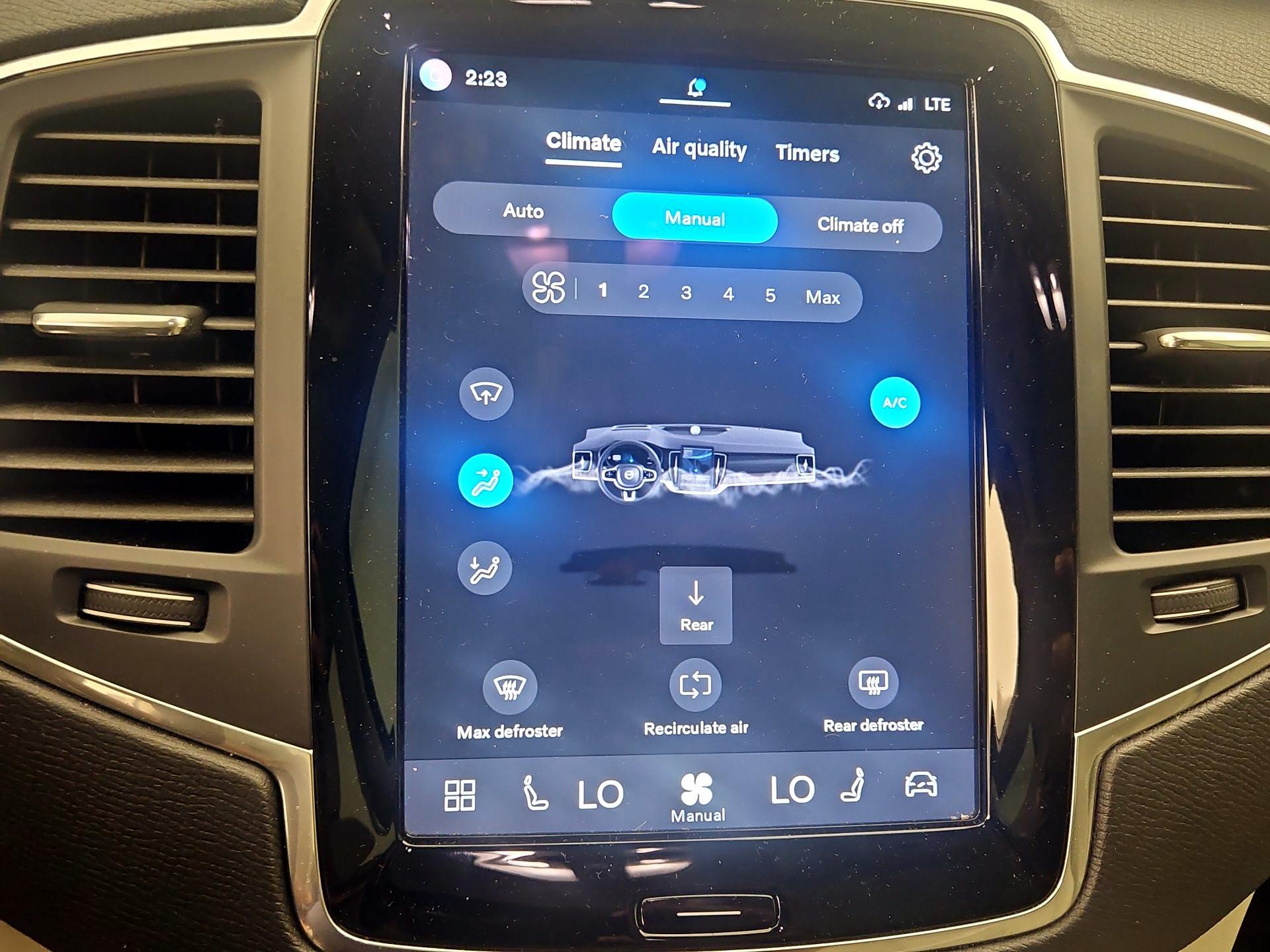 Thumbnail: 2025 Volvo XC90 - 16