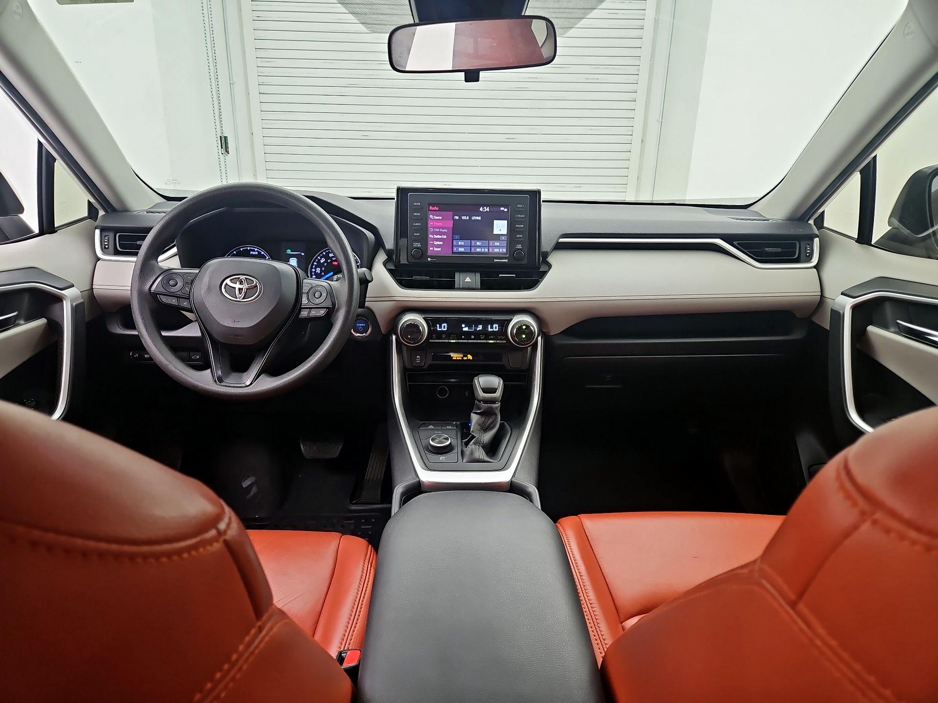 Thumbnail: 2022 Toyota RAV4 - 9