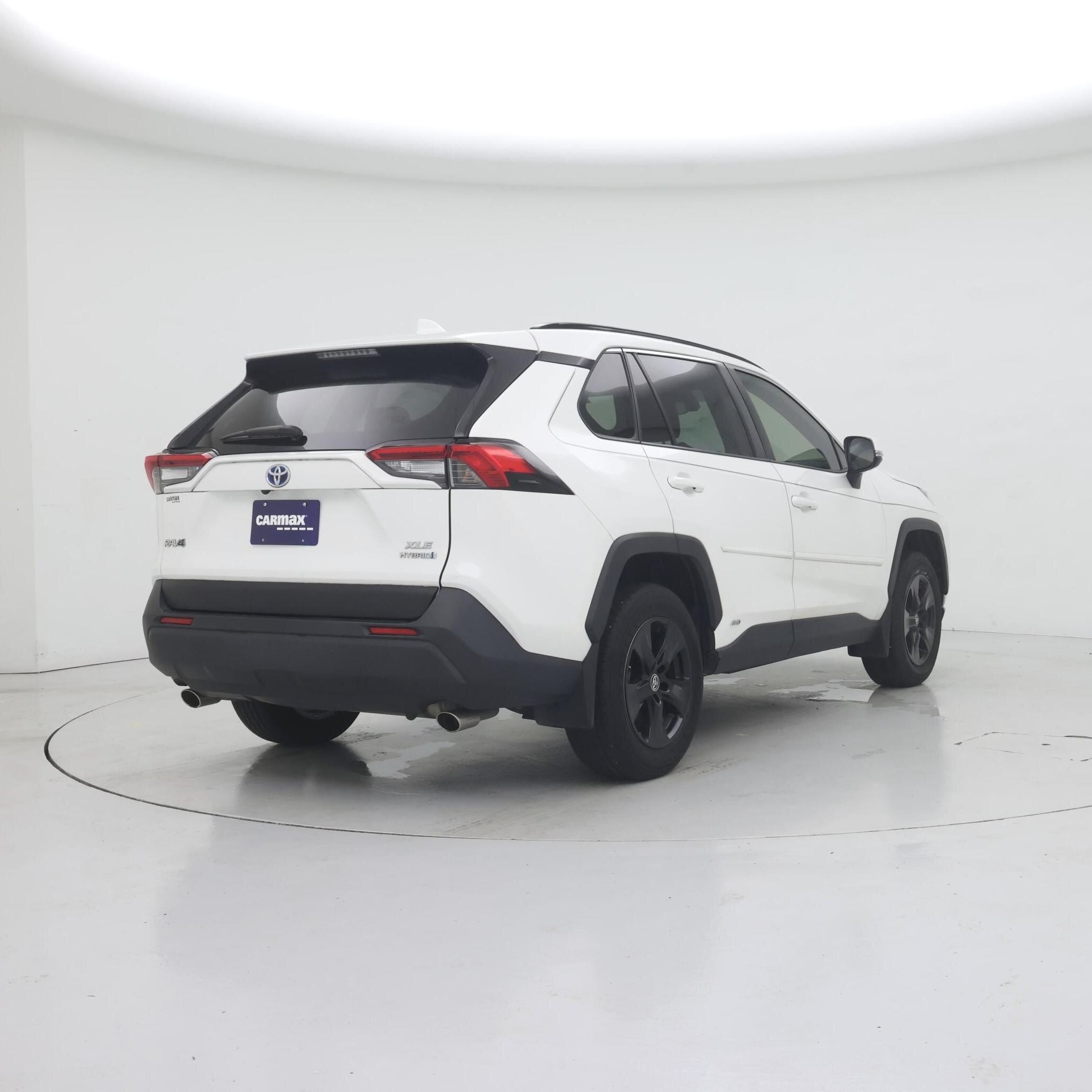 Thumbnail: 2022 Toyota RAV4 - 8
