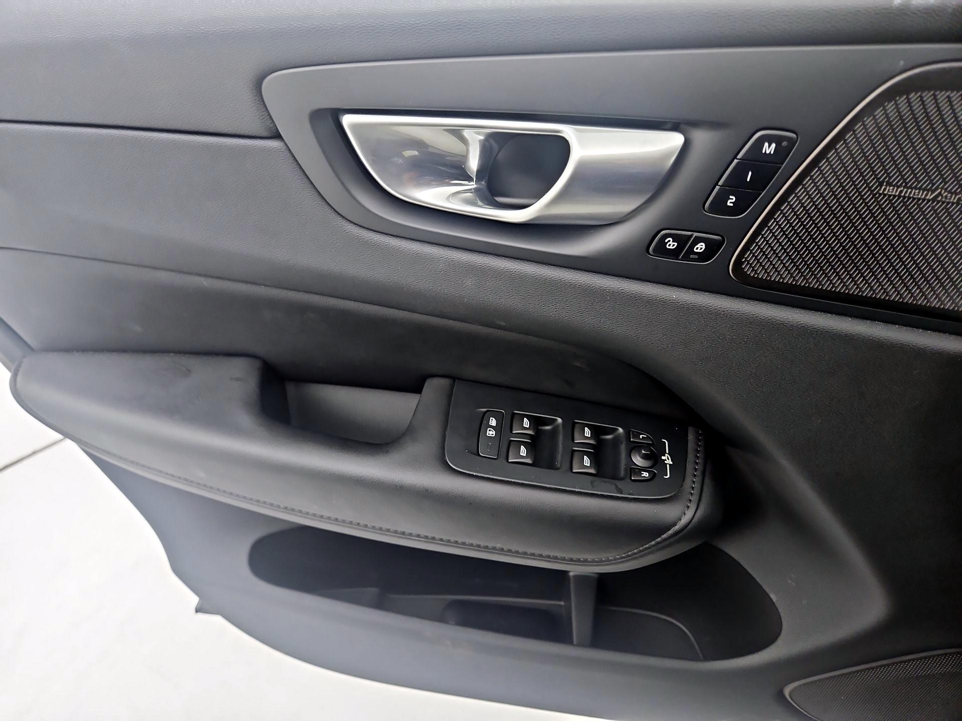 Thumbnail: 2024 Volvo XC60 - 12