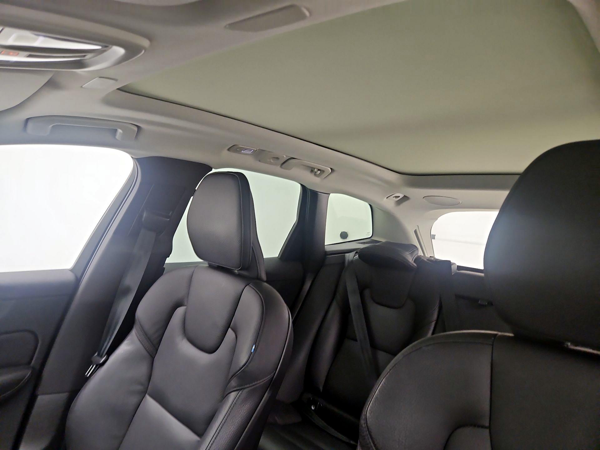 Thumbnail: 2024 Volvo XC60 - 20