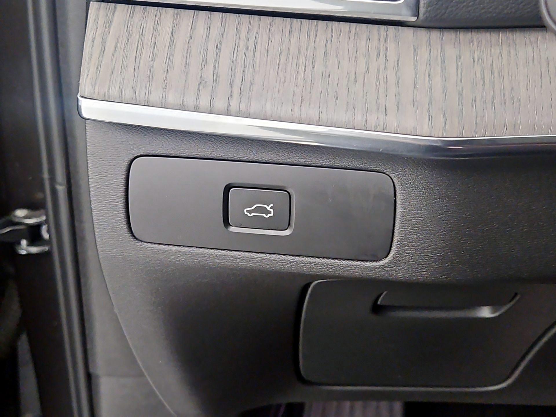 Thumbnail: 2024 Volvo XC90 - 13