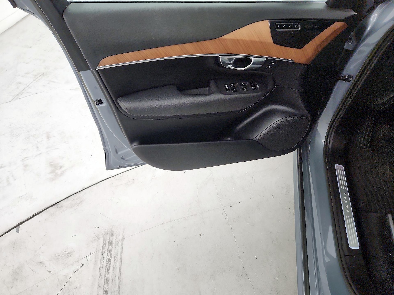 2022 Volvo XC90 Momentum - Photo 11
