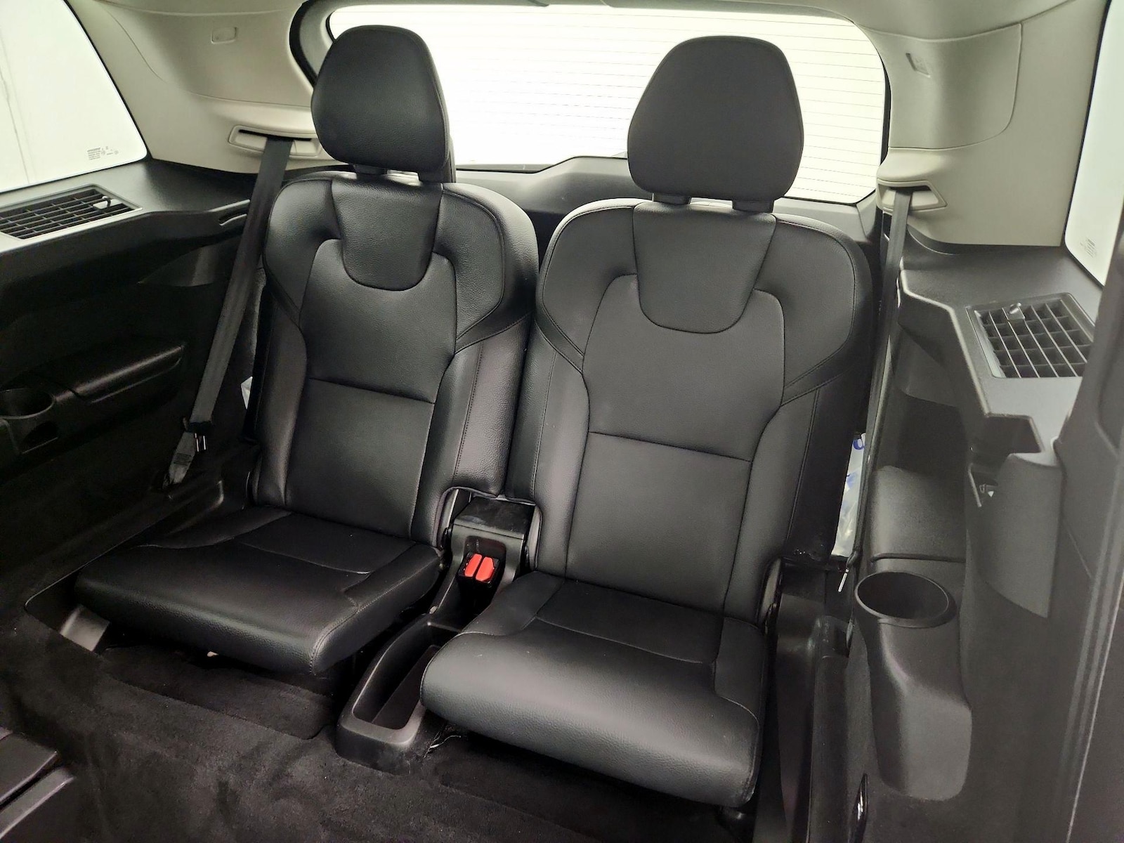 2022 Volvo XC90 Momentum - Photo 21