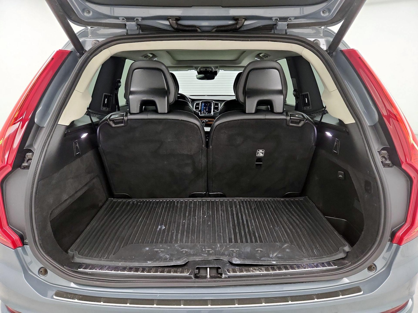 2022 Volvo XC90 Momentum - Photo 22
