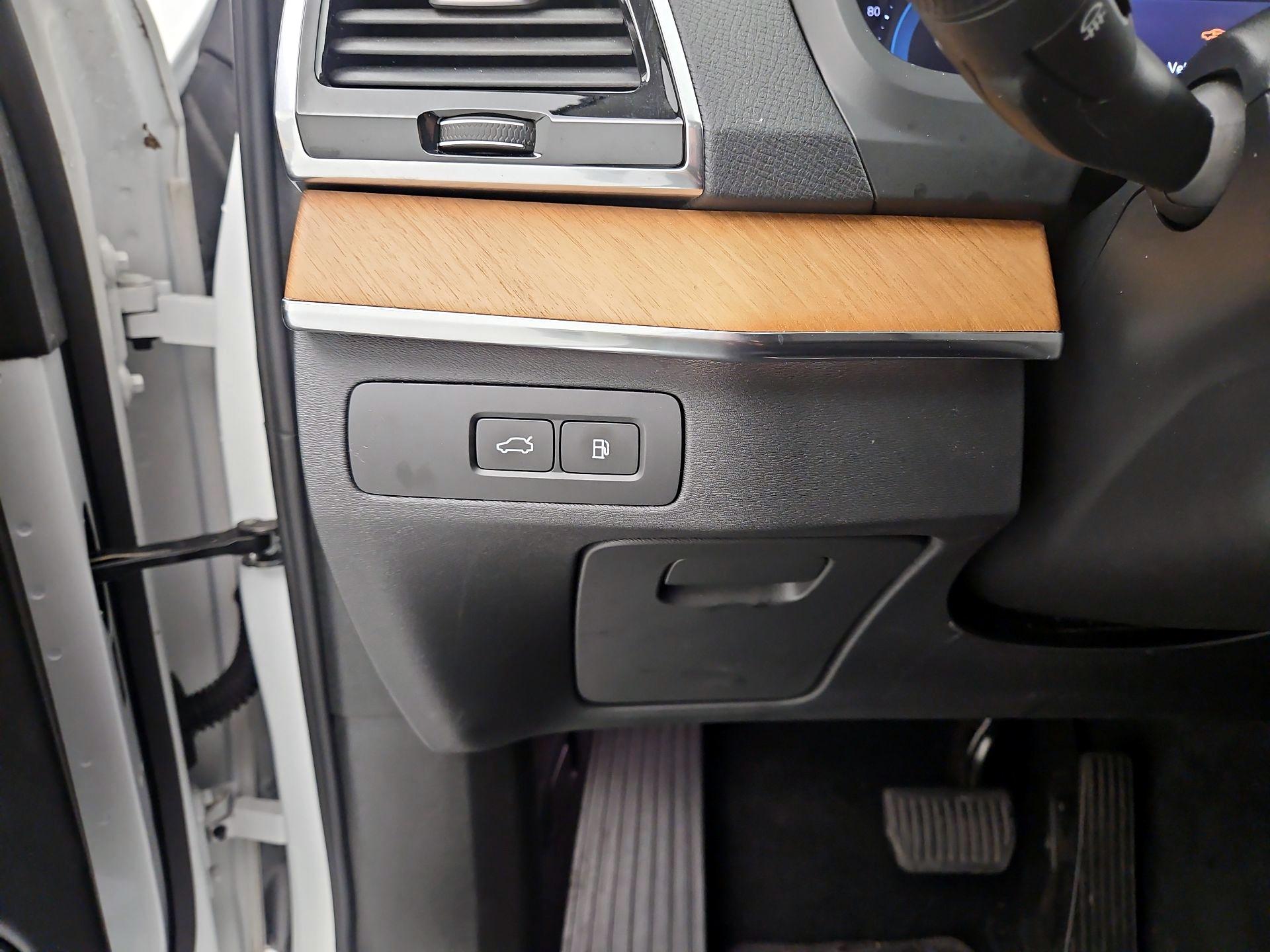 Thumbnail: 2024 Volvo XC90 - 13