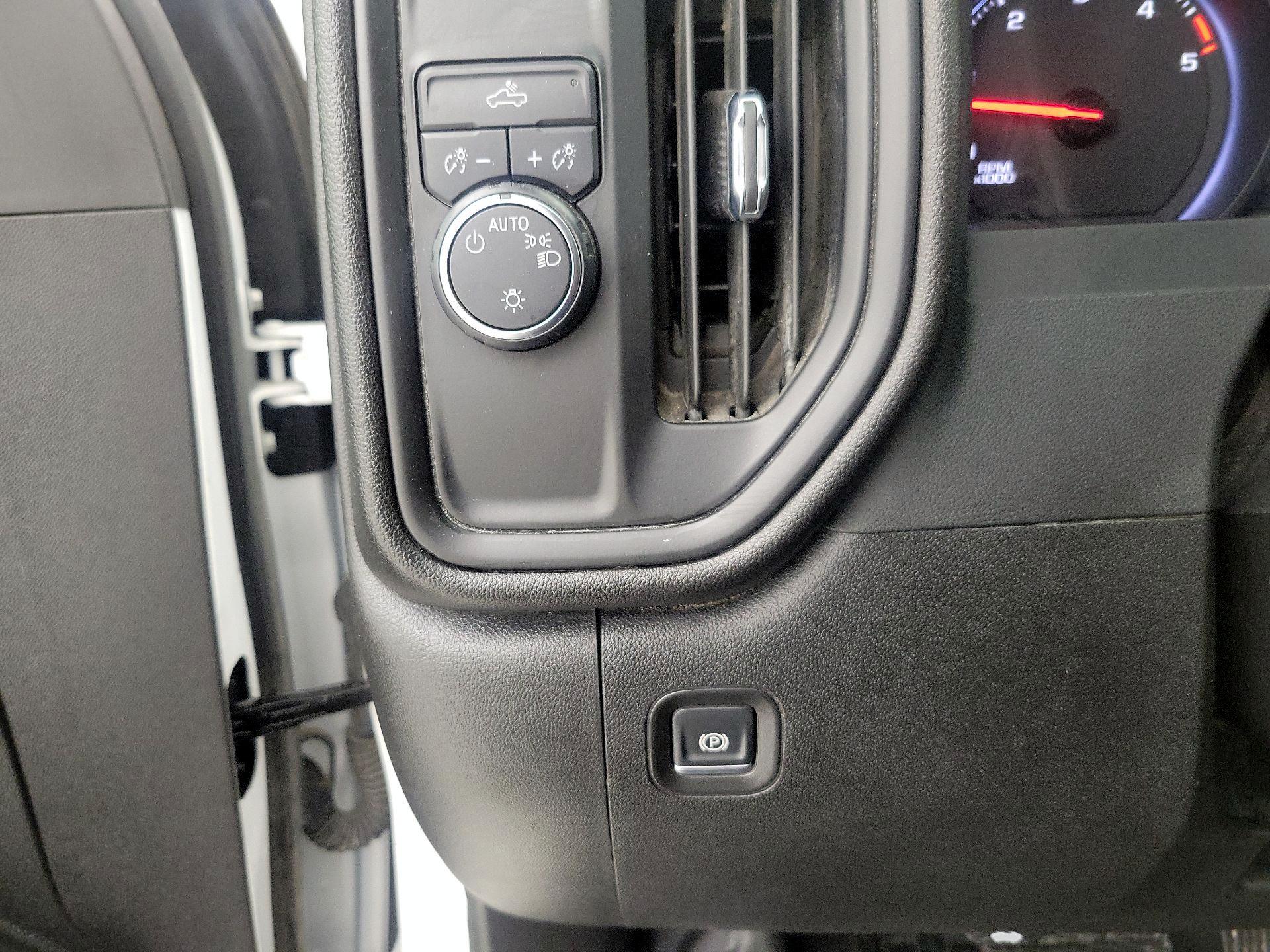 Thumbnail: 2024 Chevrolet Silverado 2500 - 13