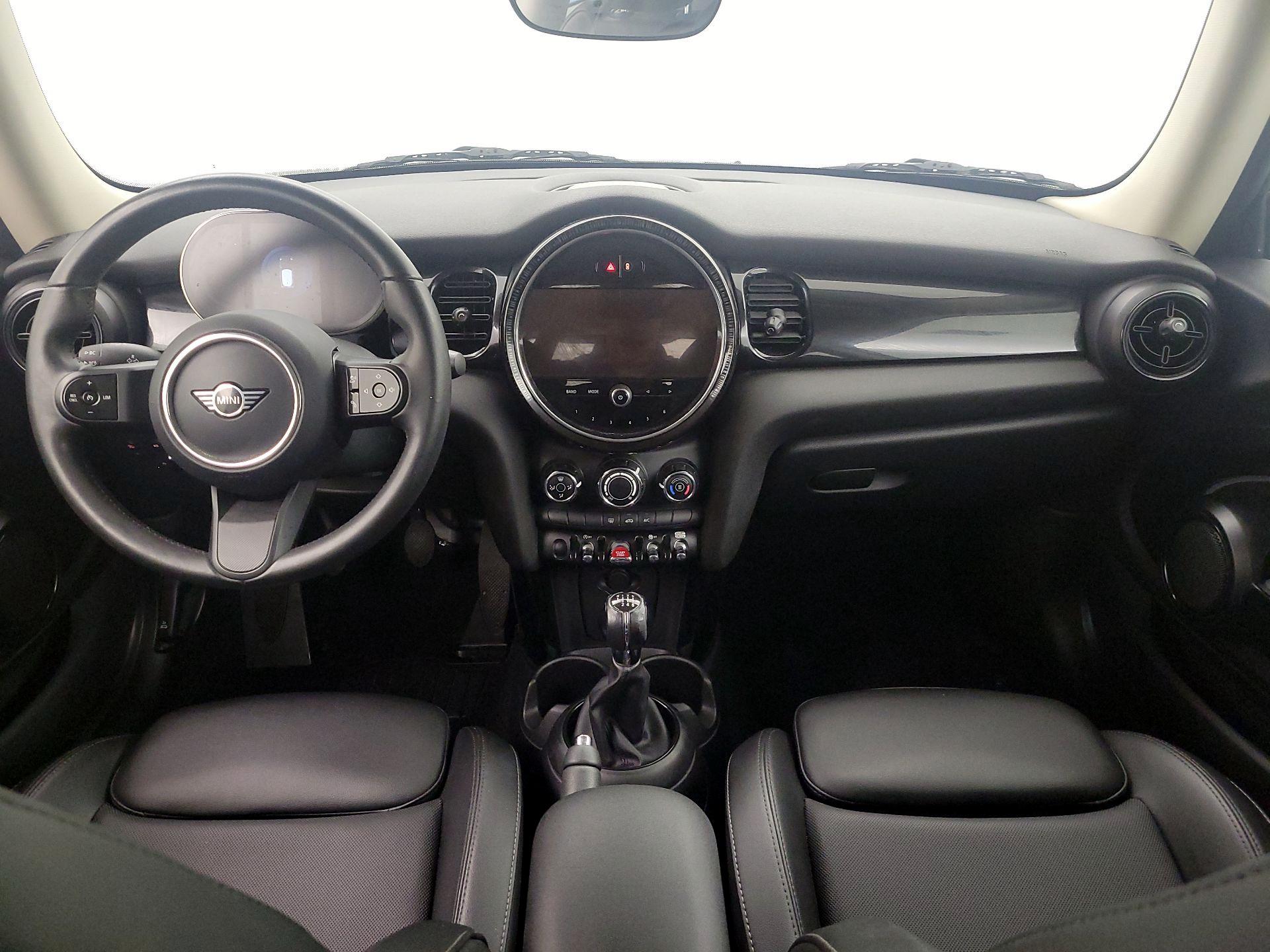 Thumbnail: 2022 MINI Cooper Hardtop - 9