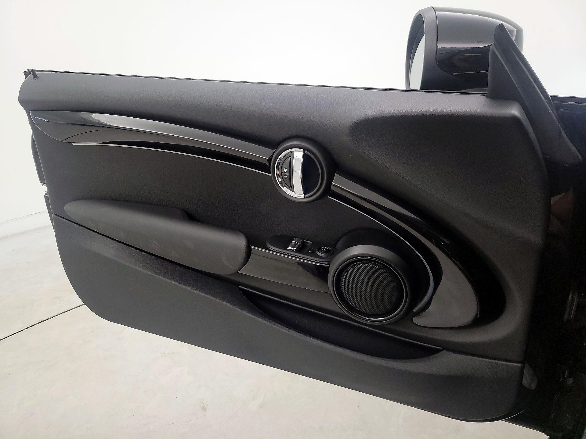 Thumbnail: 2022 MINI Cooper Hardtop - 12
