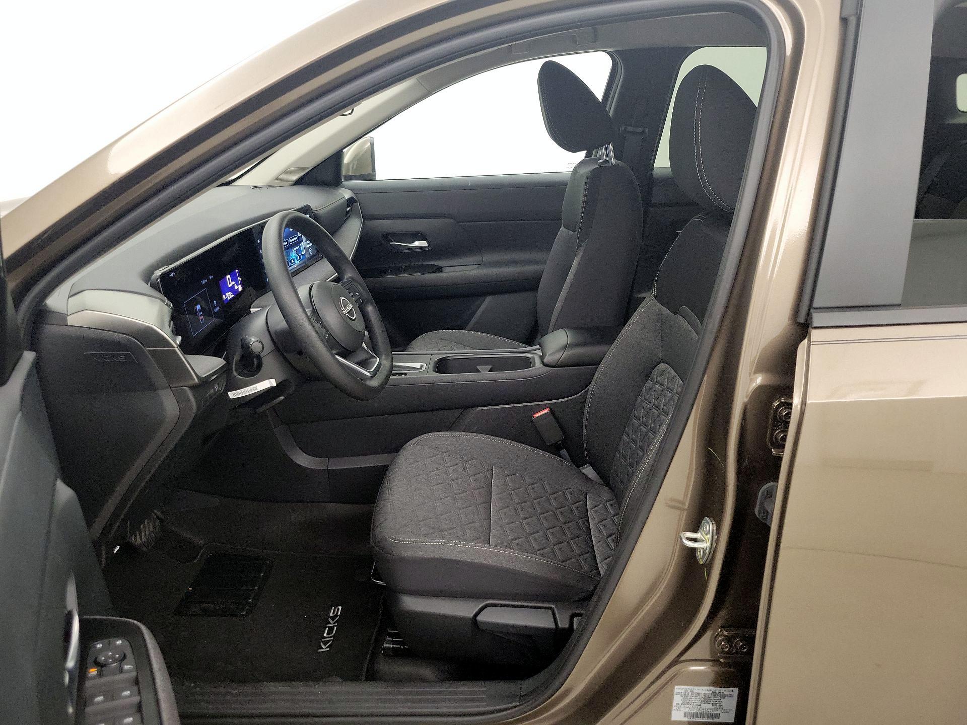 Thumbnail: 2025 Nissan Kicks - 11