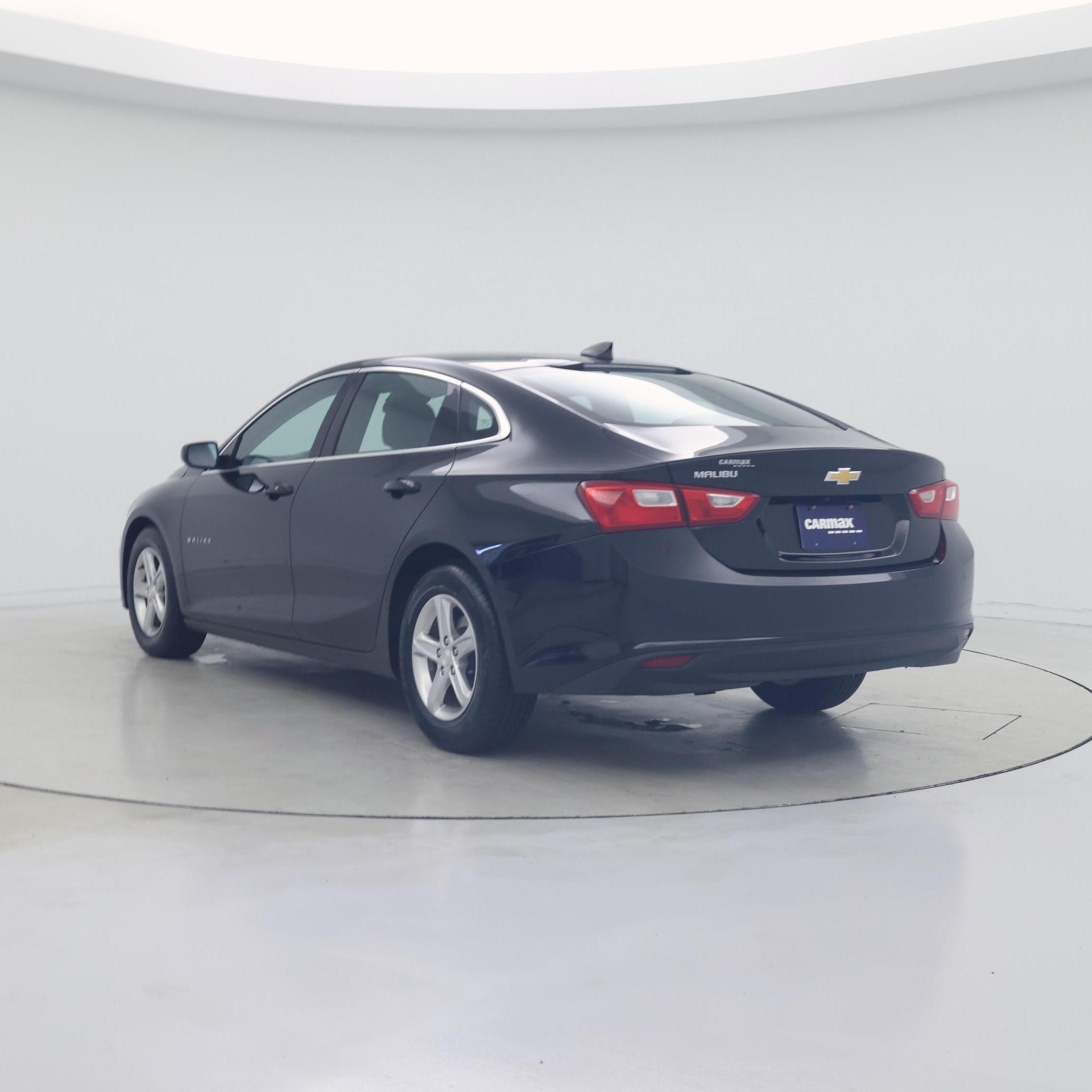 Thumbnail: 2022 Chevrolet Malibu - 2