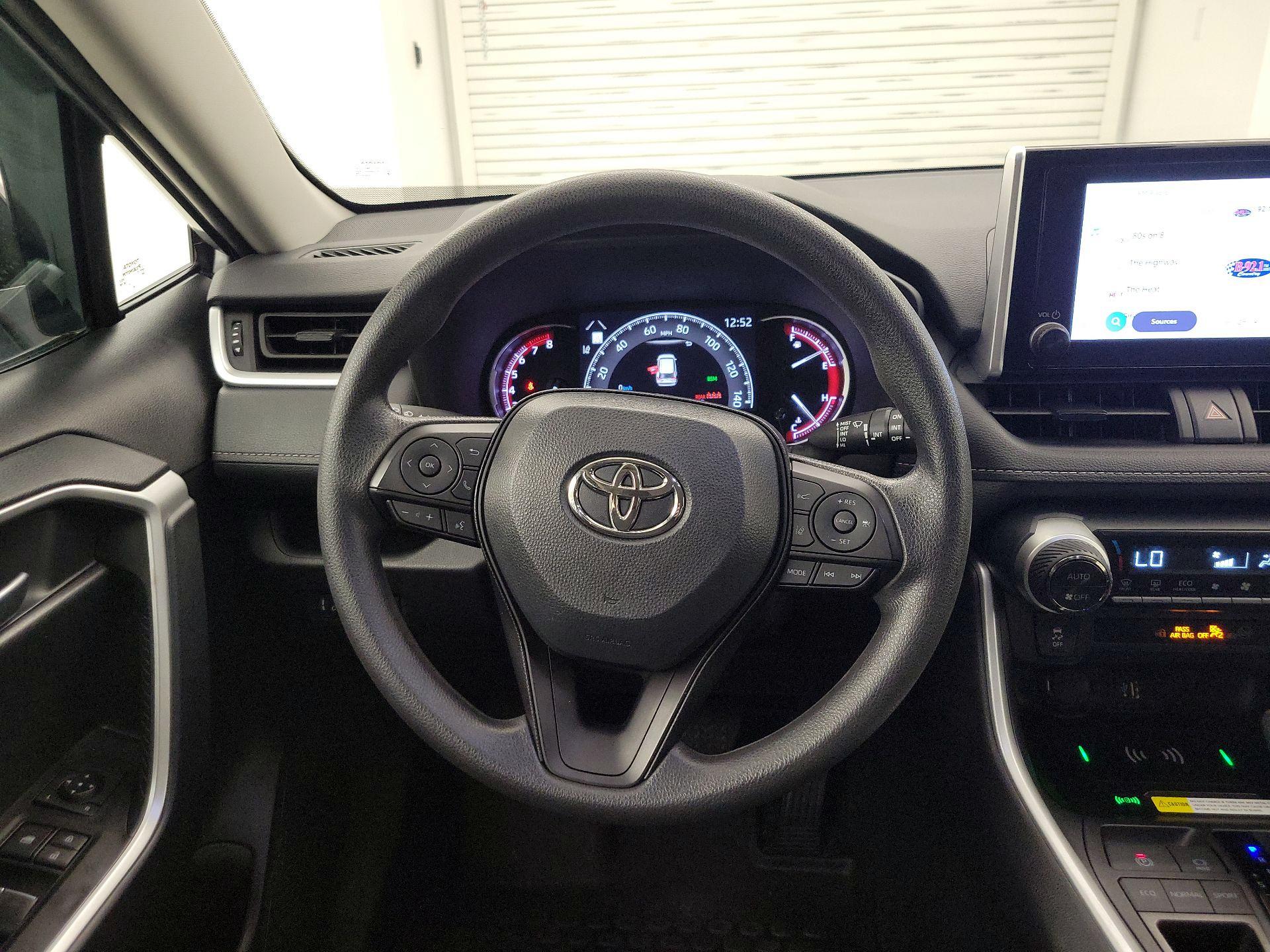 Thumbnail: 2024 Toyota RAV4 - 10