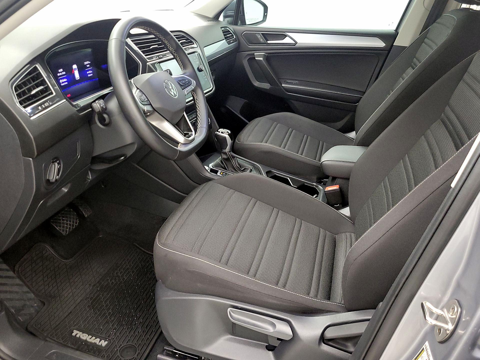Thumbnail: 2024 Volkswagen Tiguan - 11