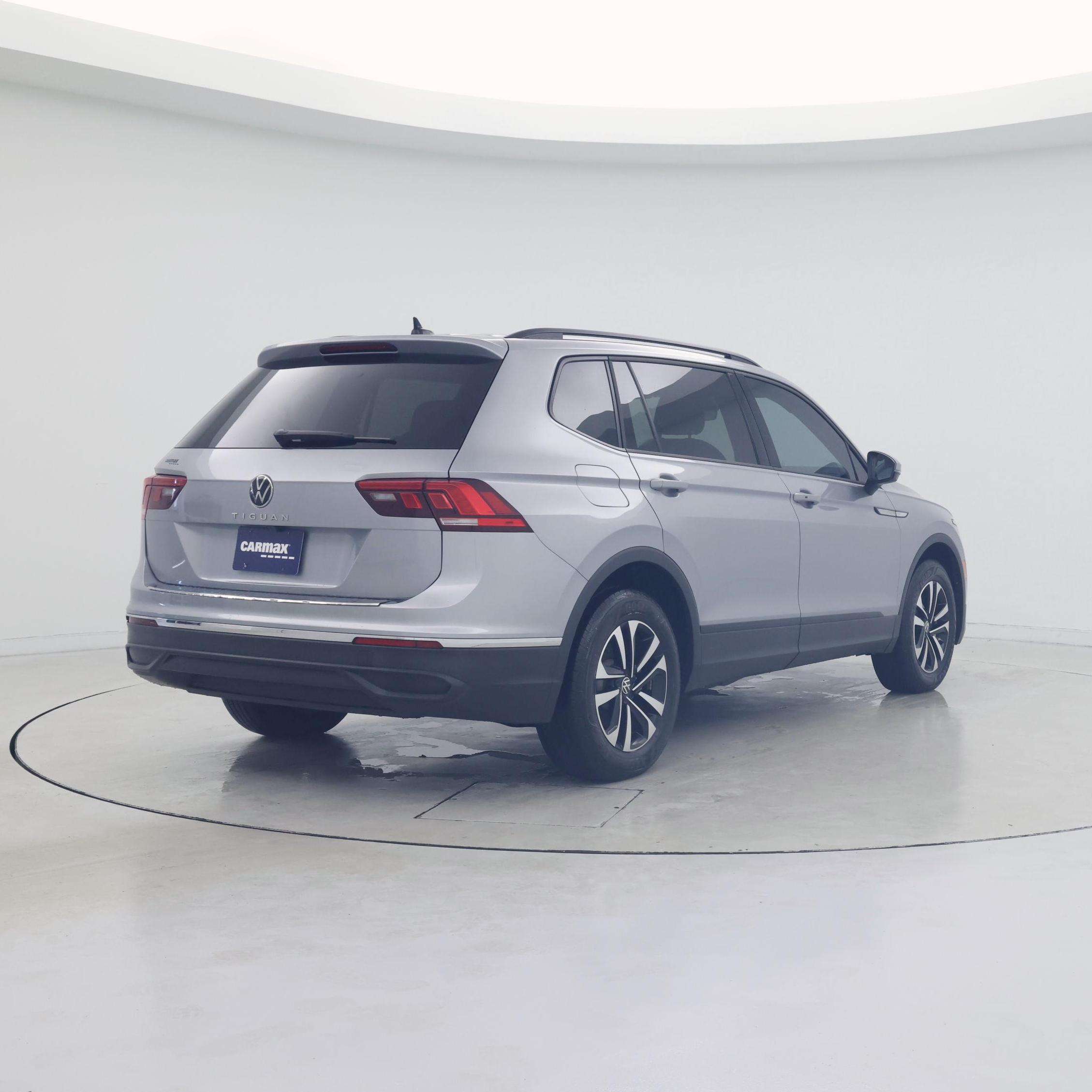 Thumbnail: 2024 Volkswagen Tiguan - 8