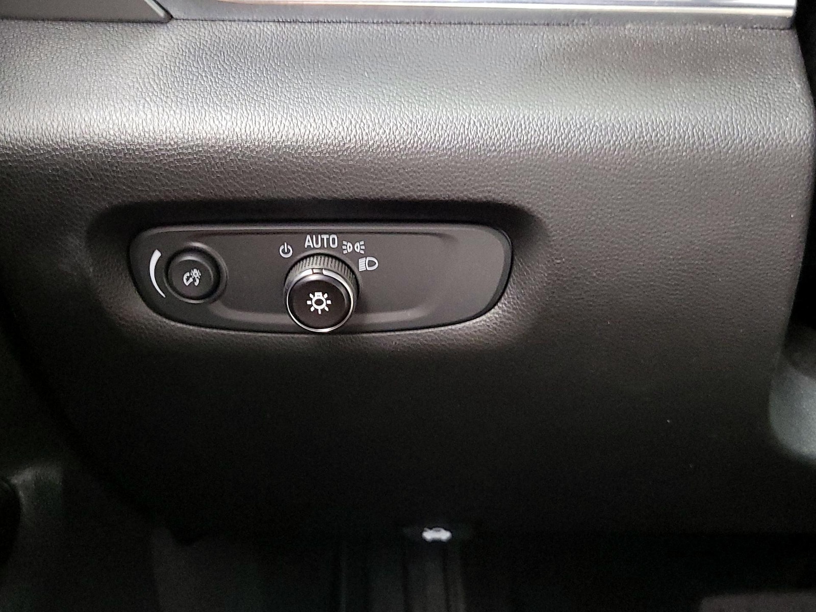 2023 Chevrolet Traverse LS - Photo 14