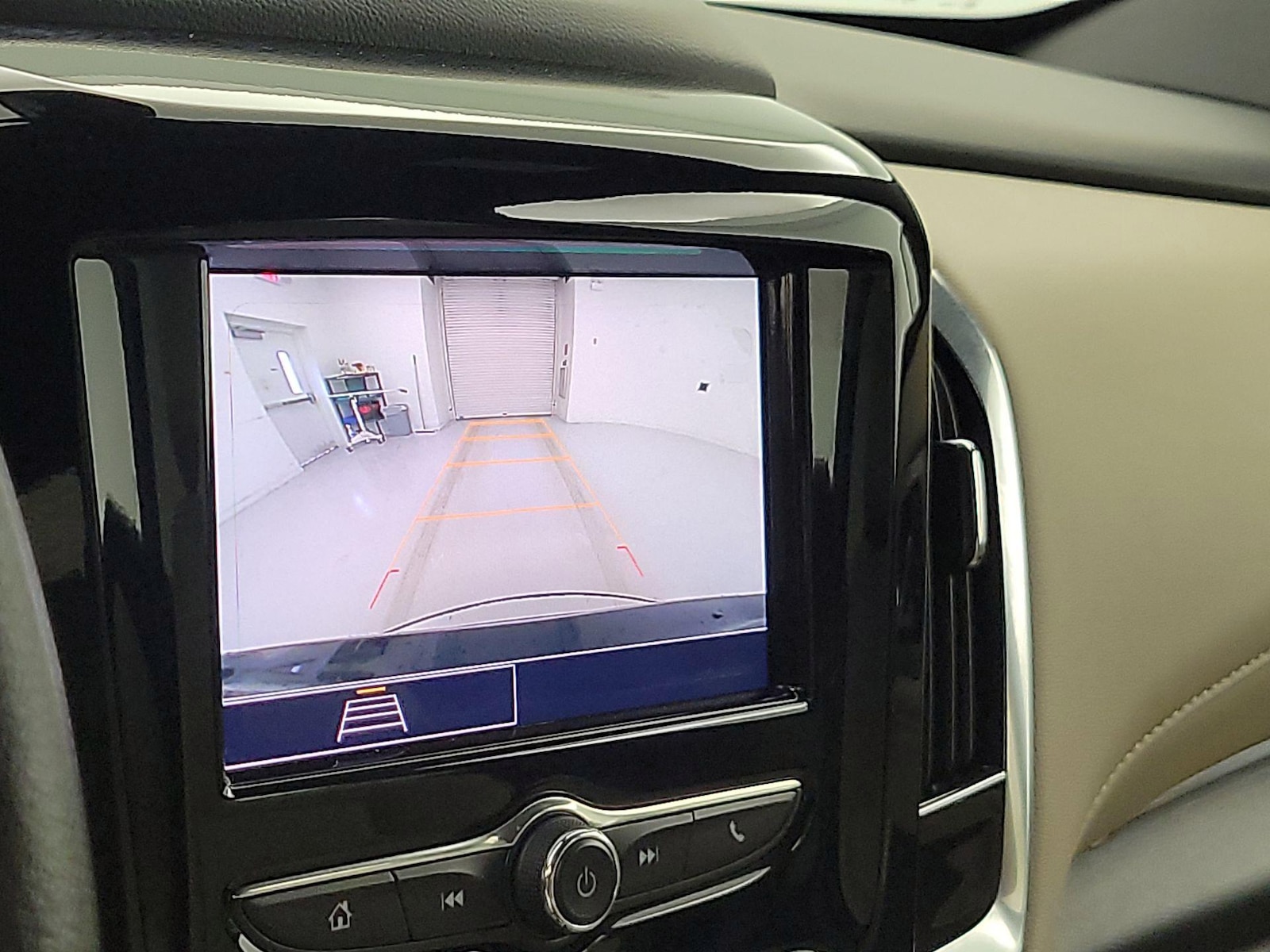 2023 Chevrolet Traverse LS - Photo 15