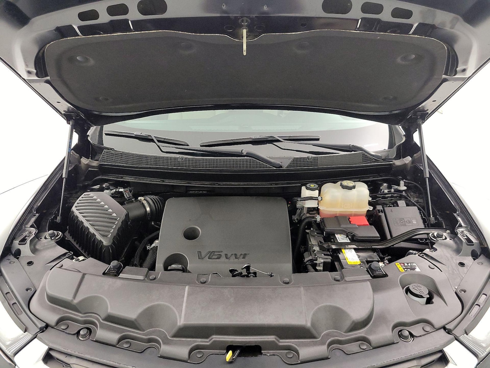 2023 Chevrolet Traverse LS - Photo 24