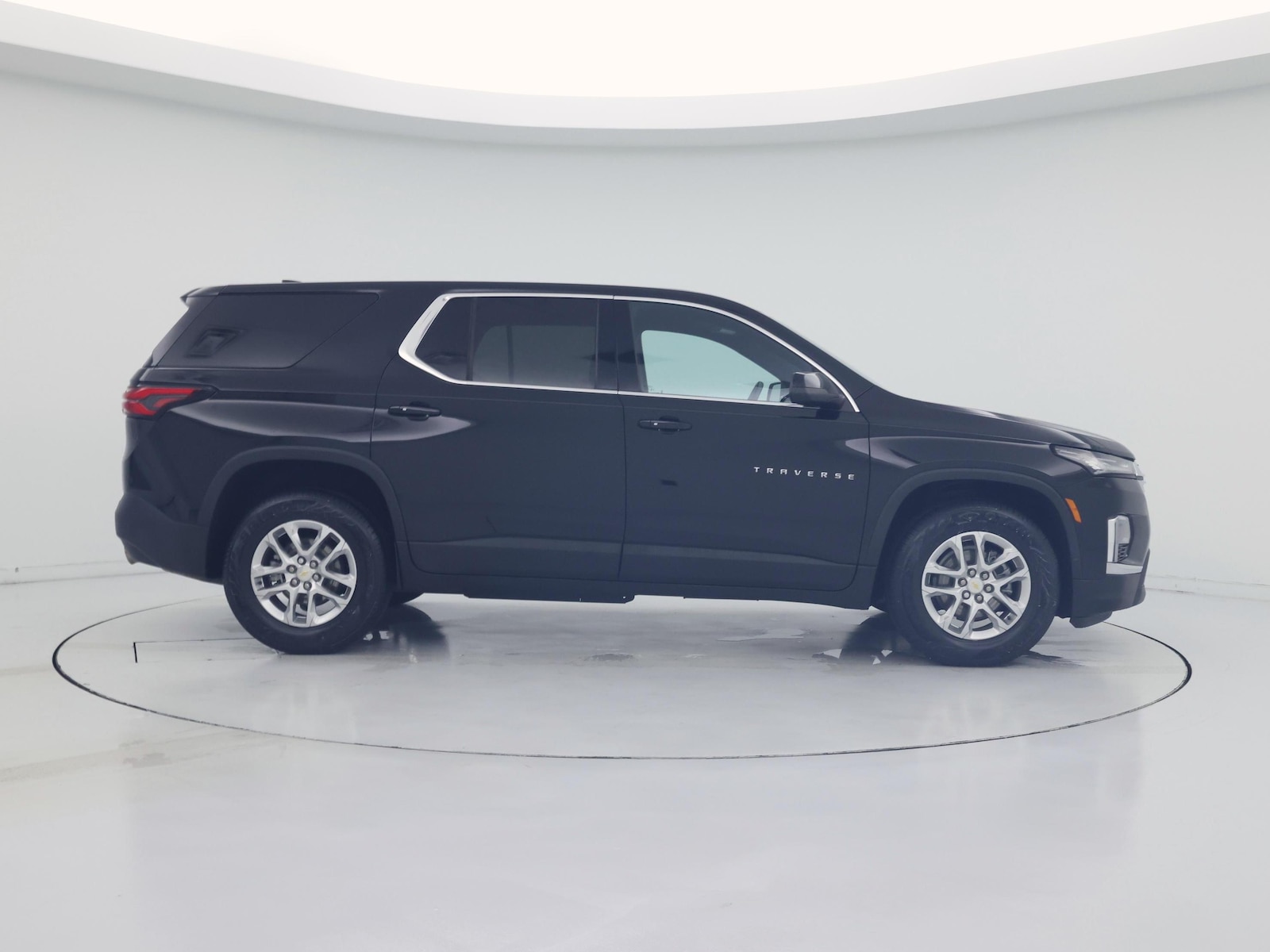 2023 Chevrolet Traverse LS - Photo 8